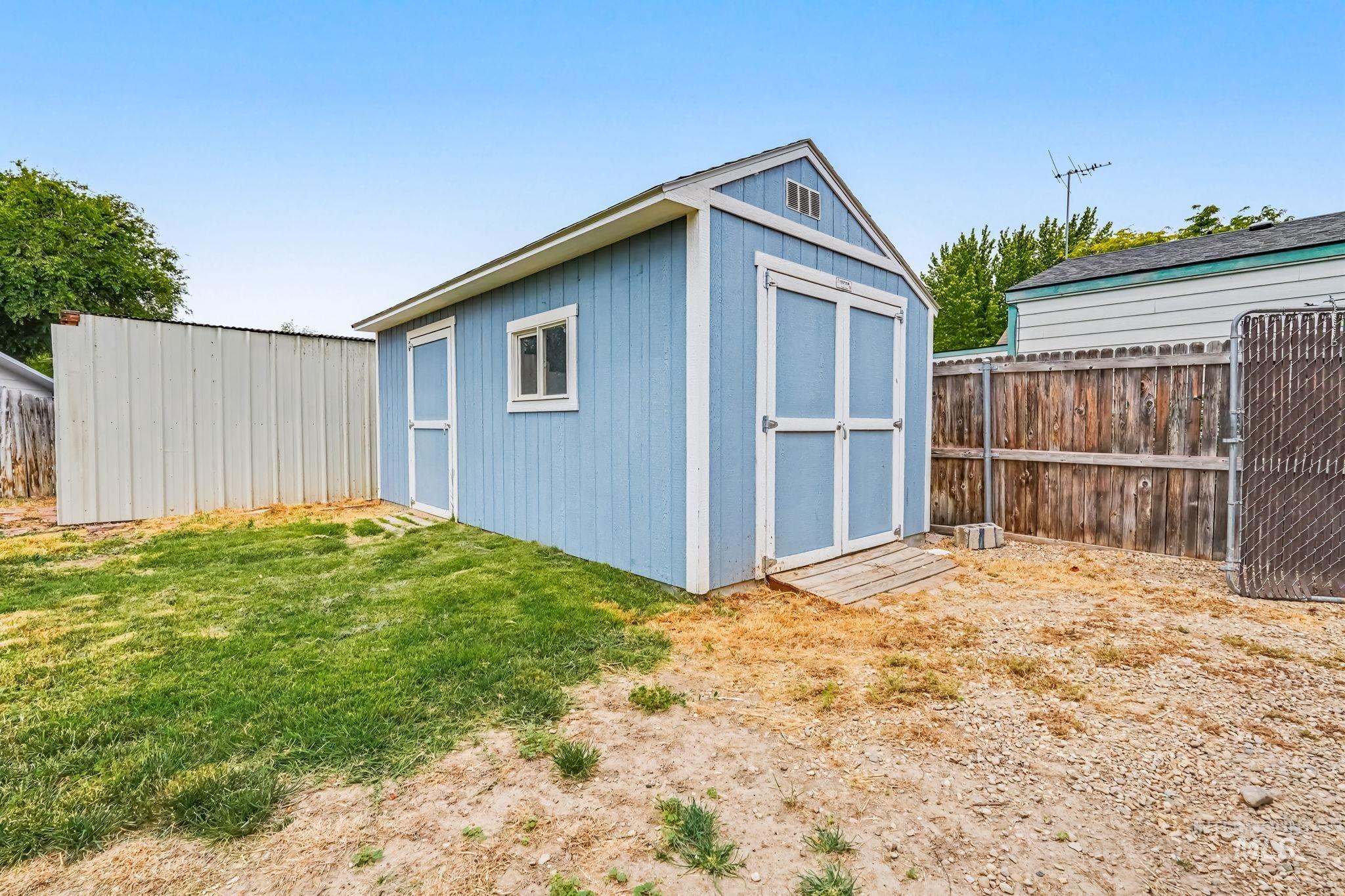 8 S Canyon Dr
