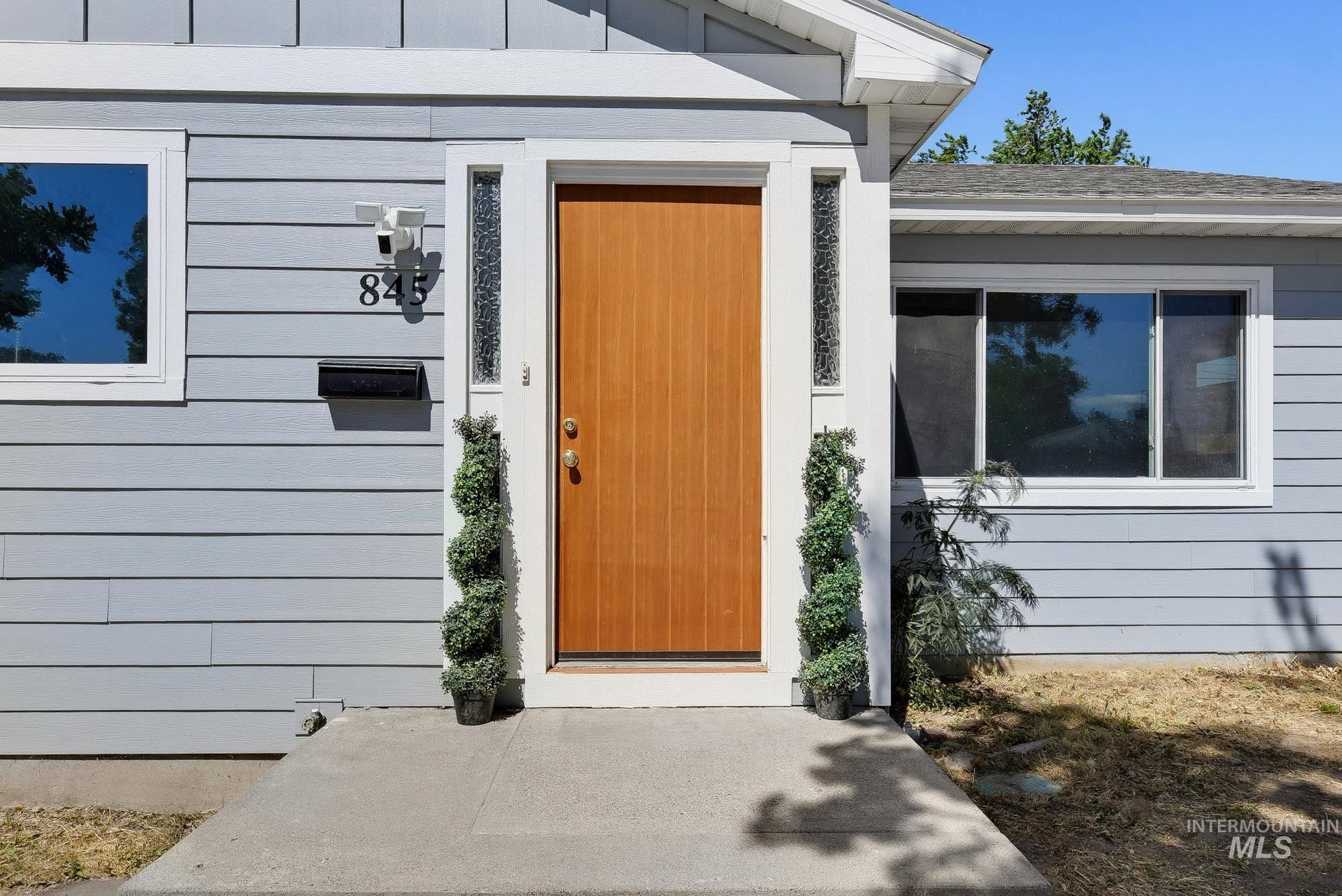 845 N 7th East