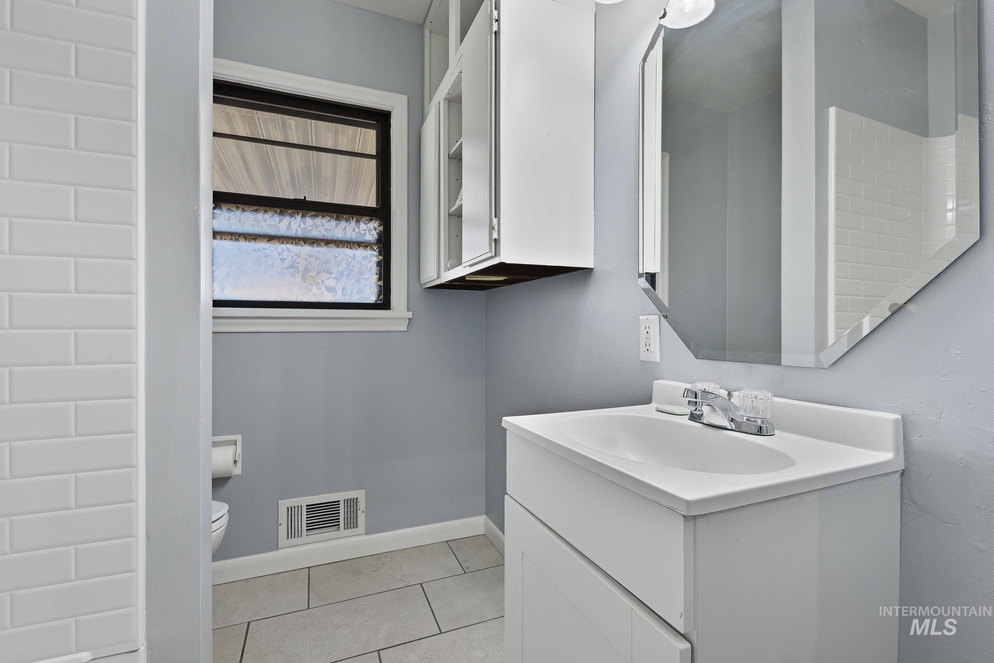 845 N 7th East