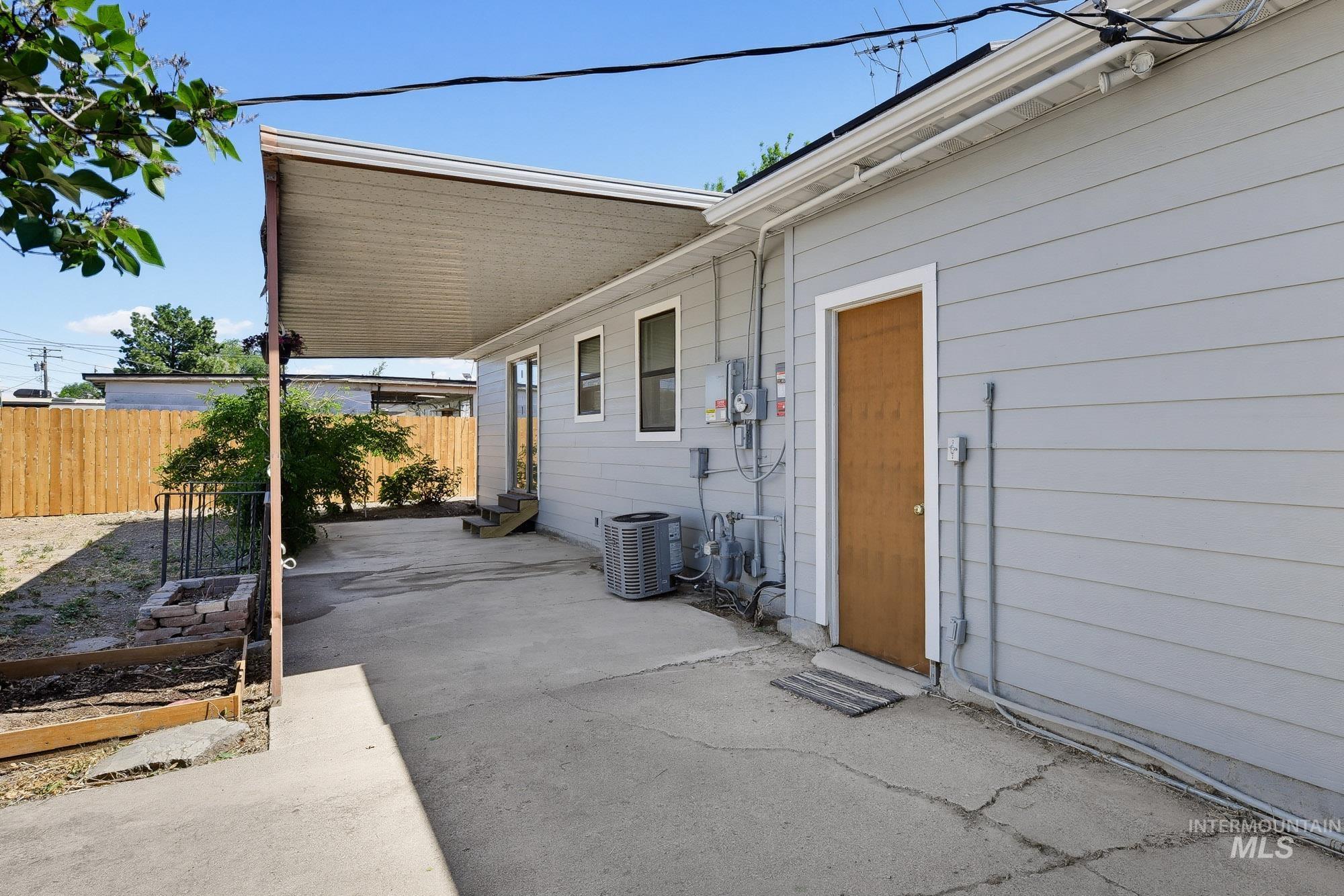 845 N 7th East