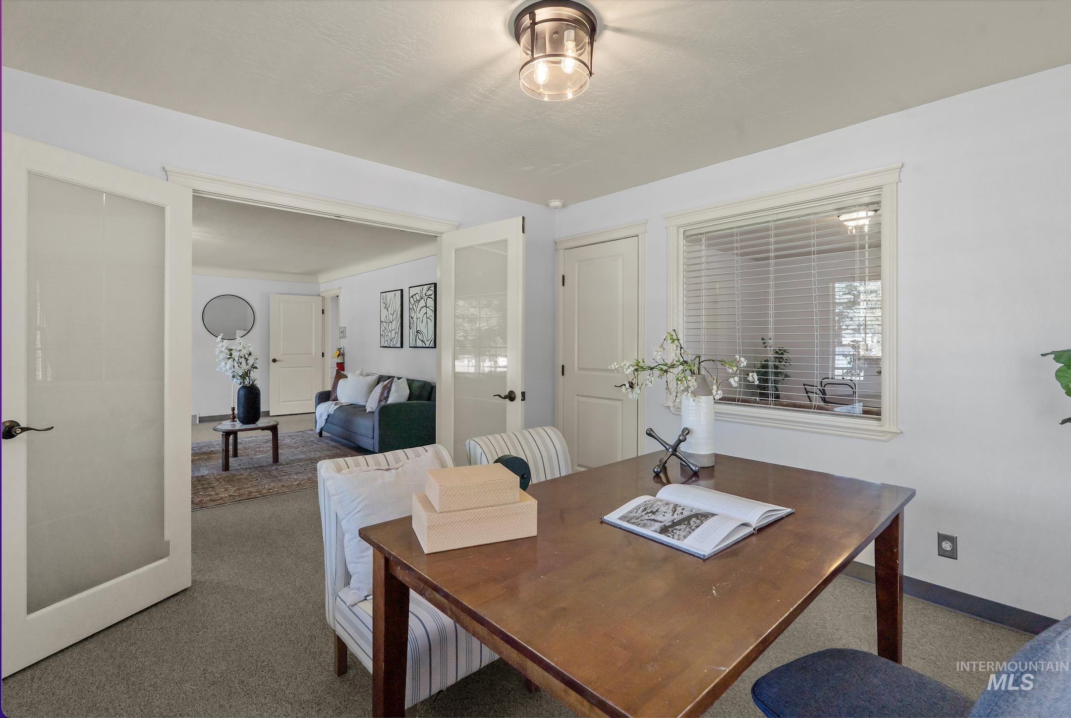 2490 N Locust Grove