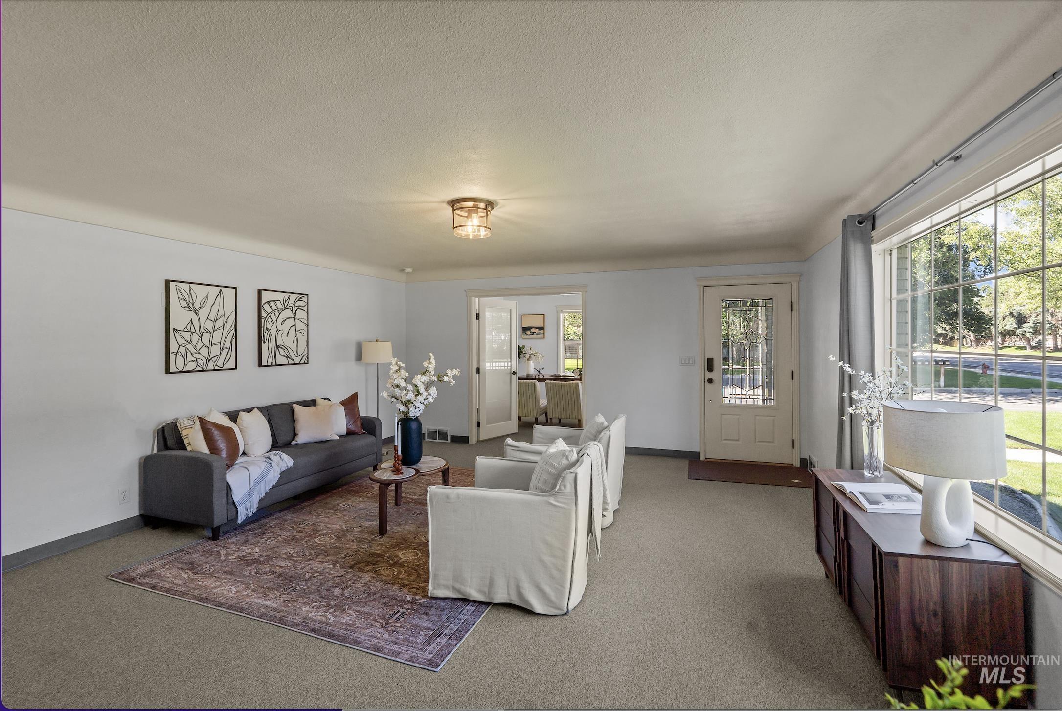 2490 N Locust Grove