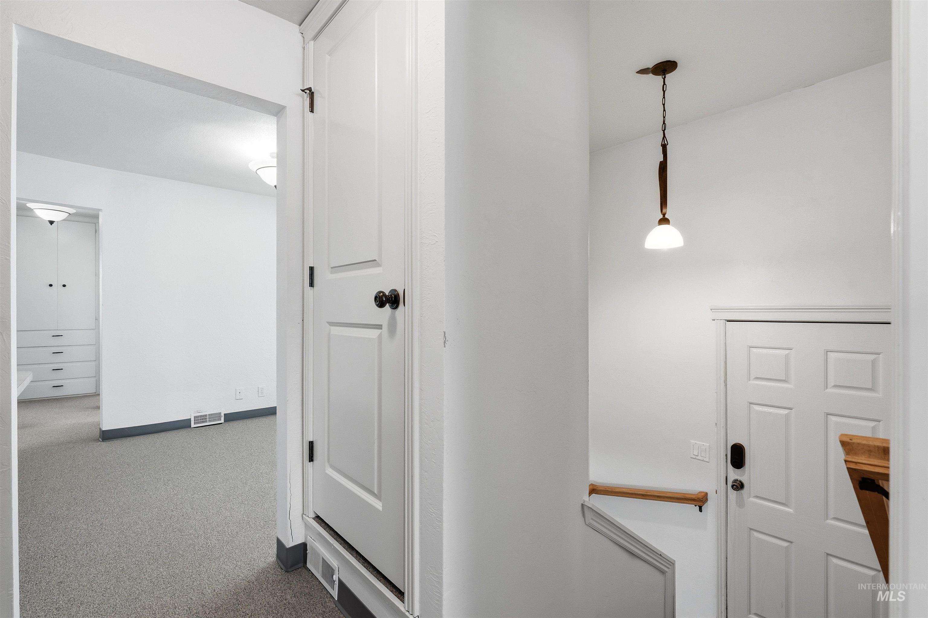 2490 N Locust Grove