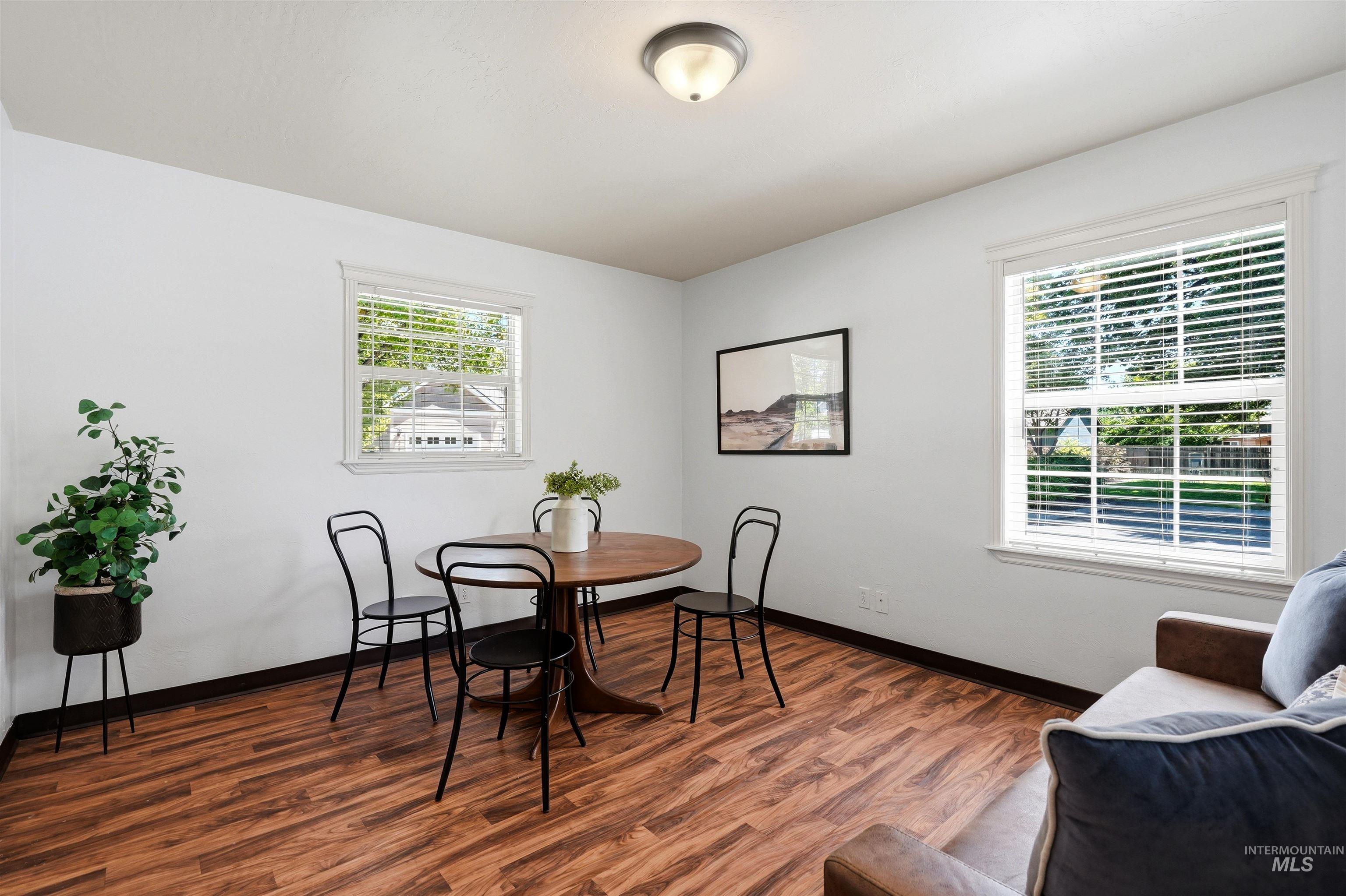 2490 N Locust Grove