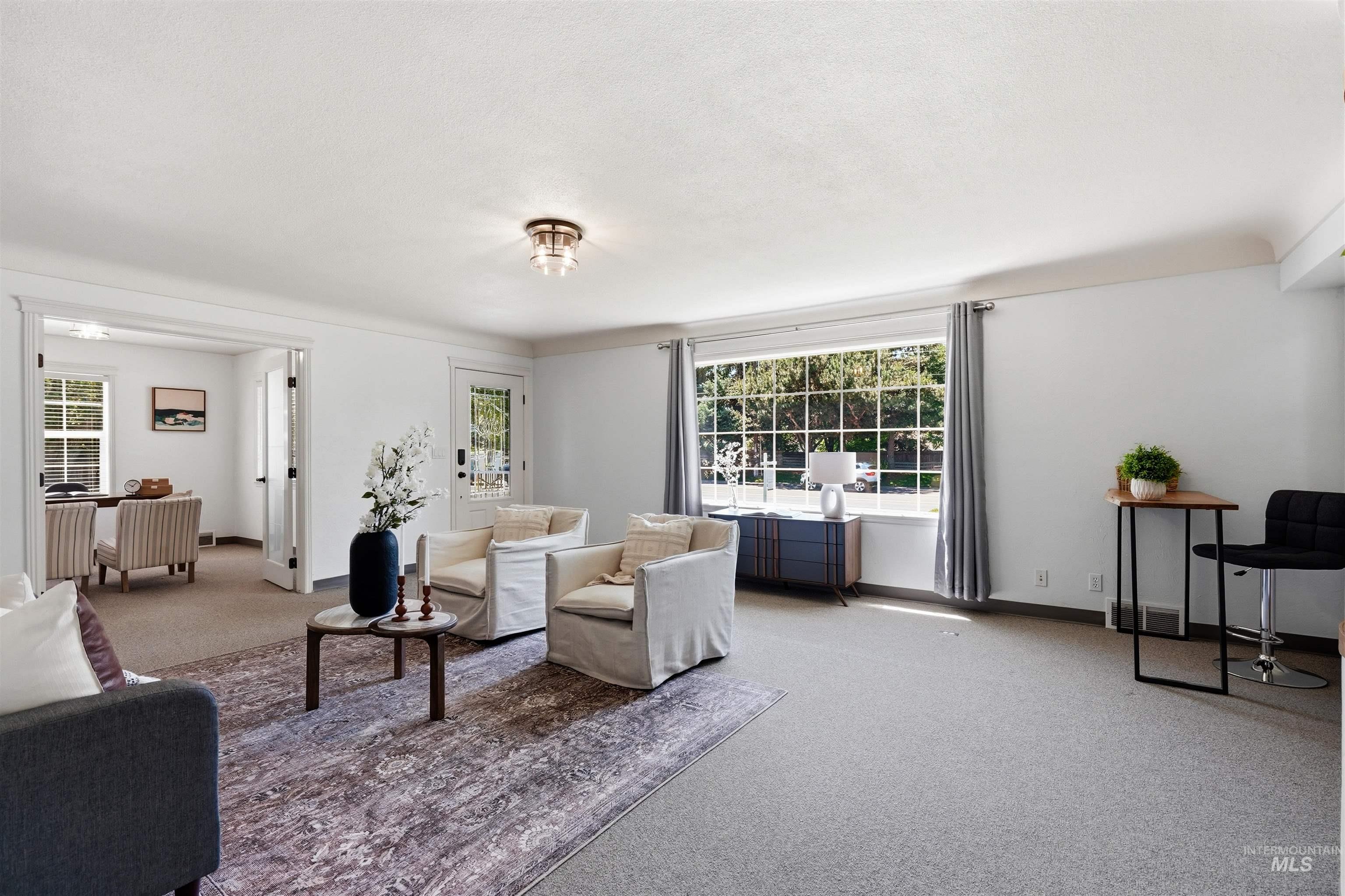 2490 N Locust Grove