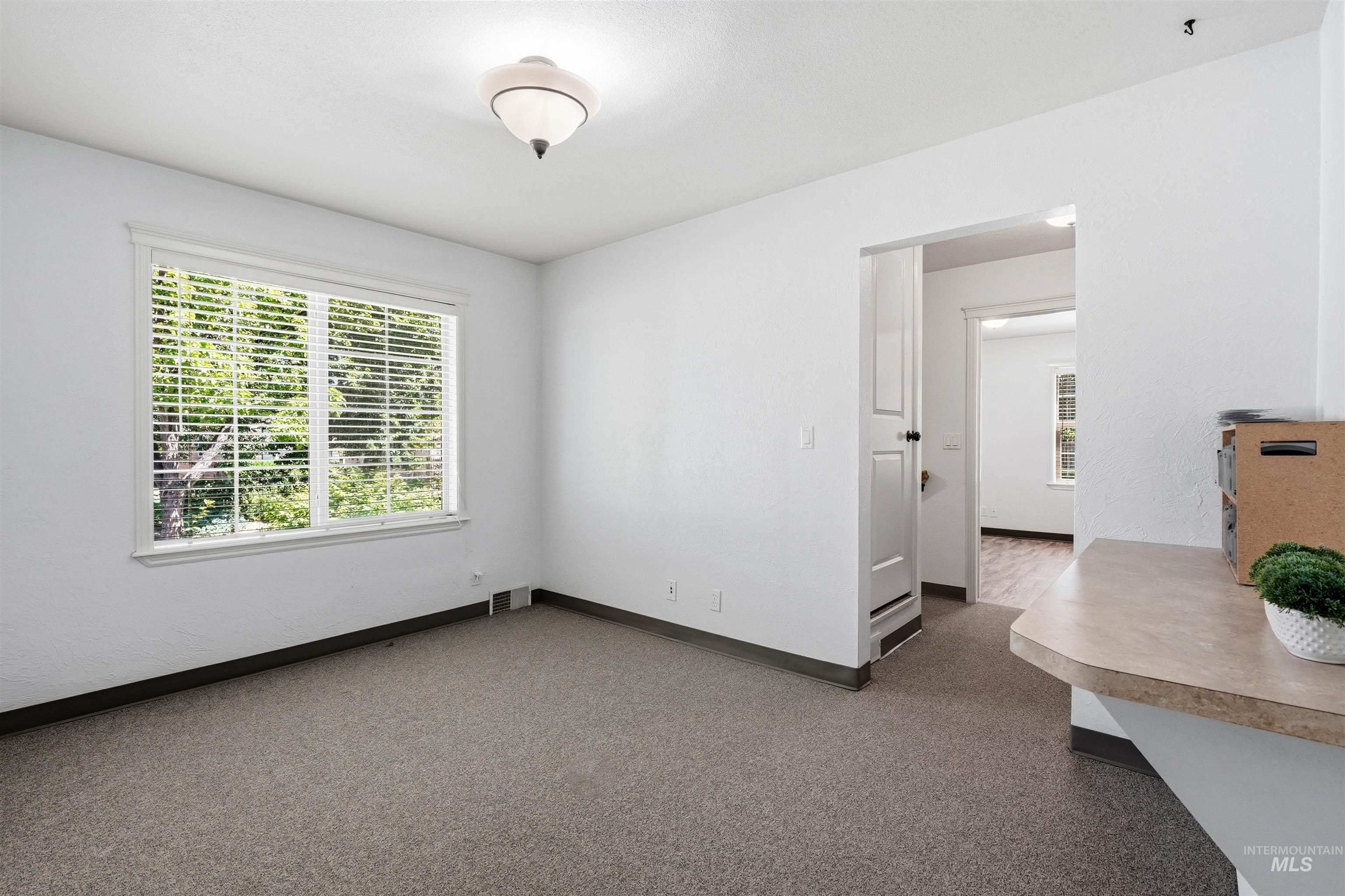 2490 N Locust Grove