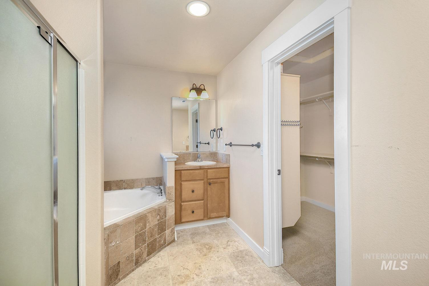 2523 Summercrest
