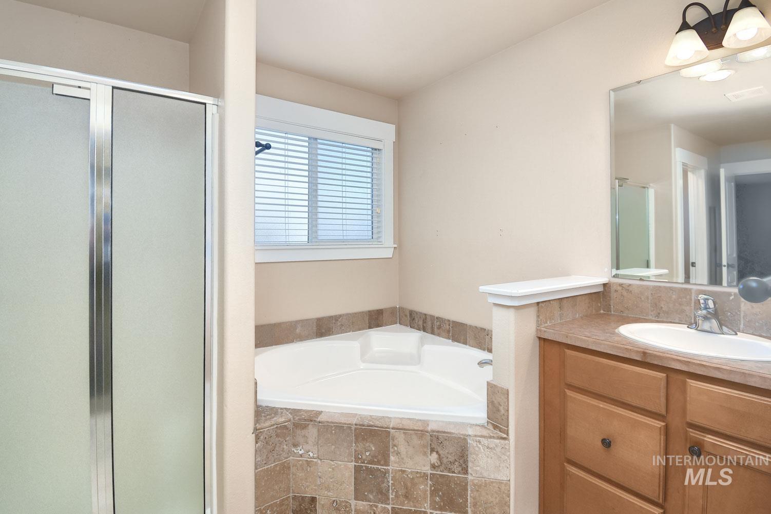 2523 Summercrest