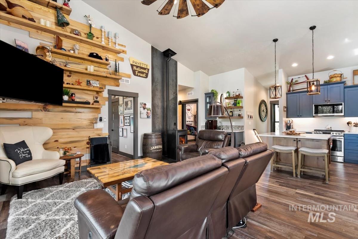 35 San Ignacio Way