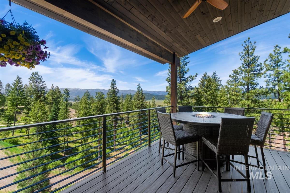 35 San Ignacio Way