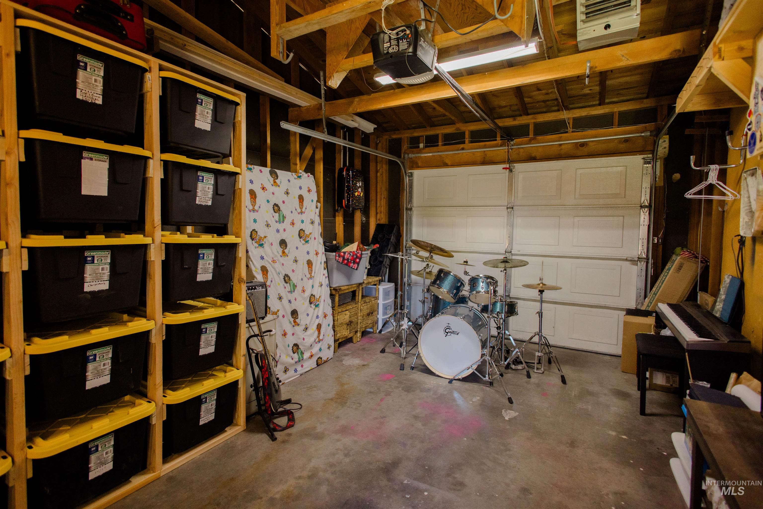 1270 N 3rd E