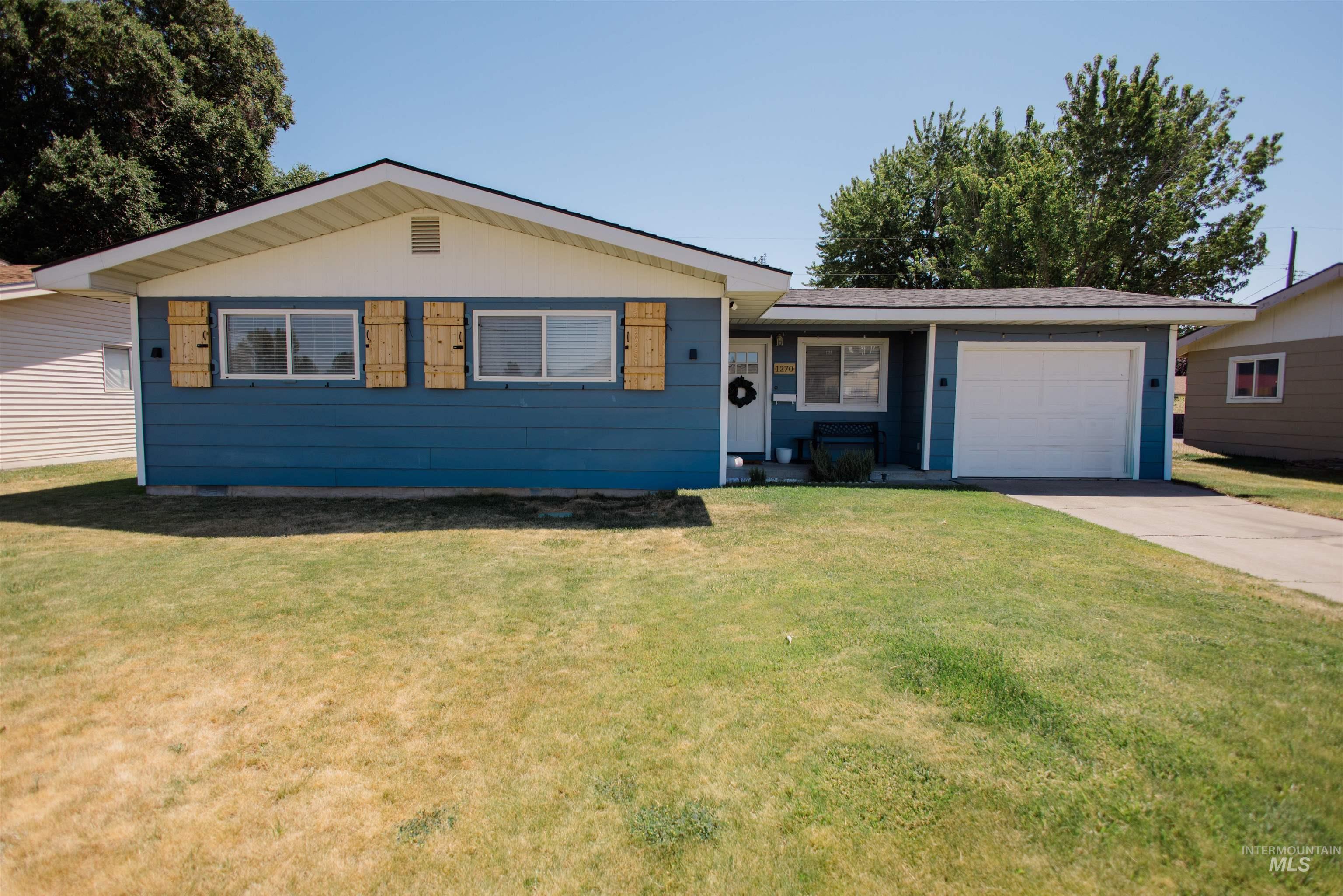1270 N 3rd E