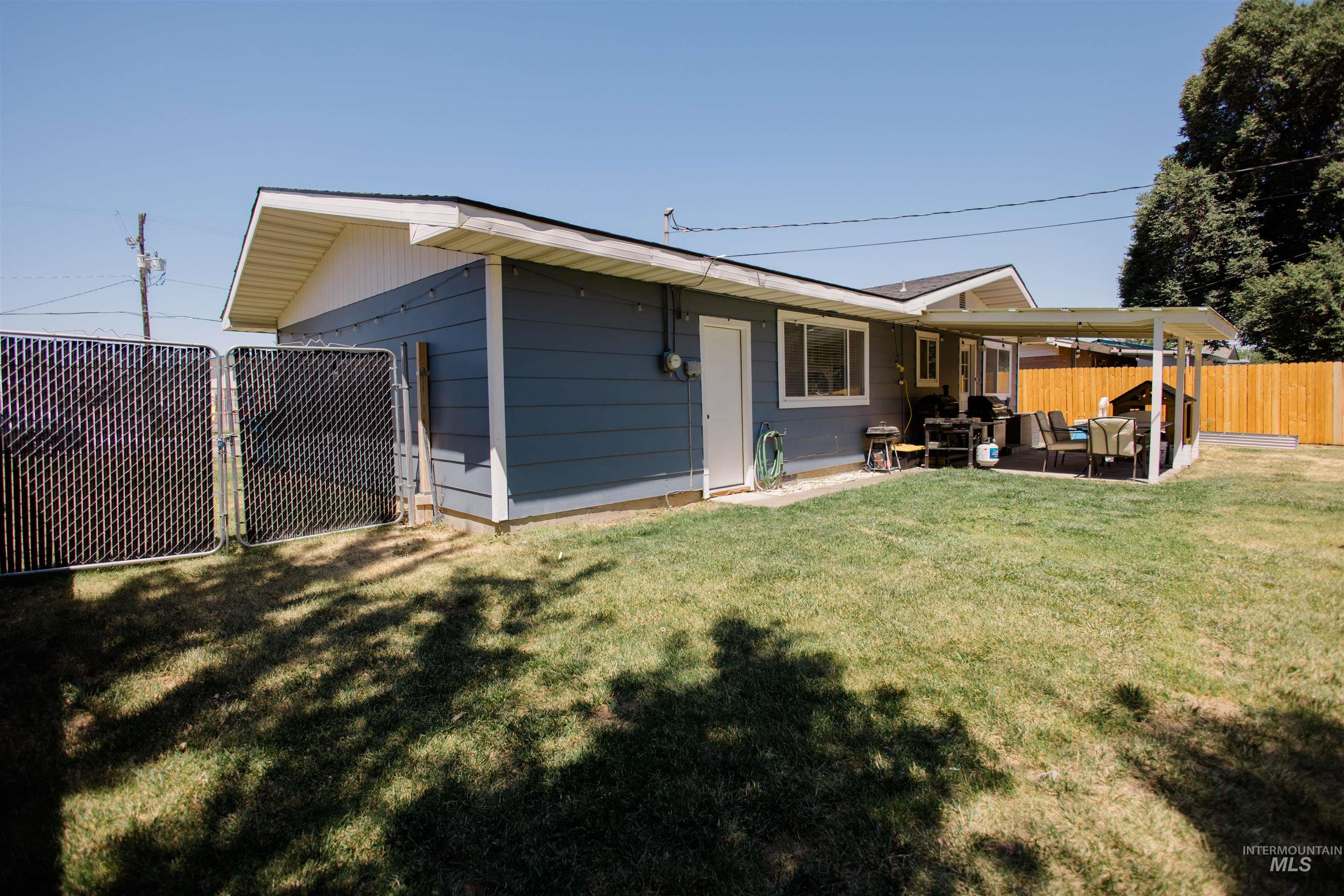 1270 N 3rd E