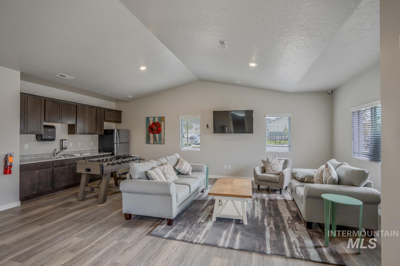 3710 N Centrepoint Way Bldg Q