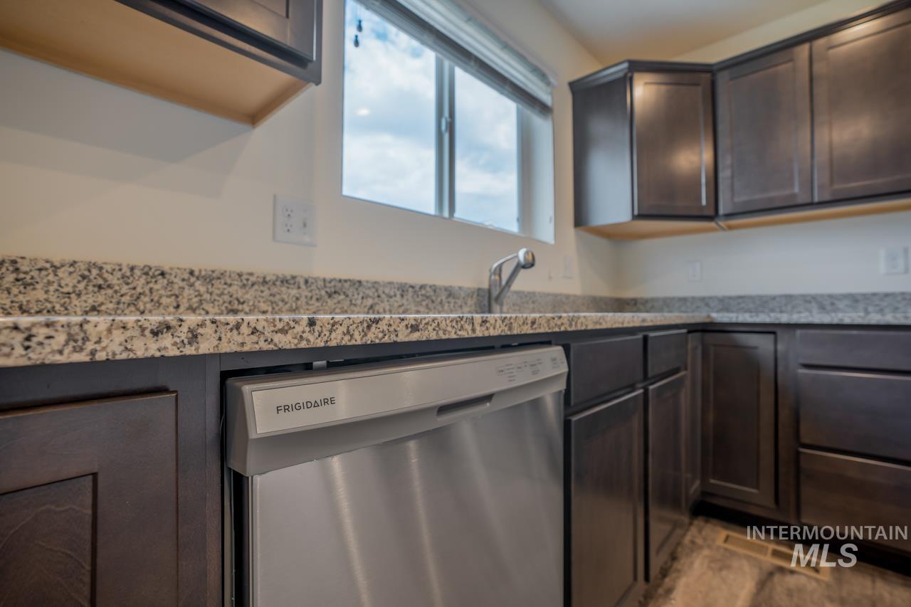 3710 N Centrepoint Way Bldg Q