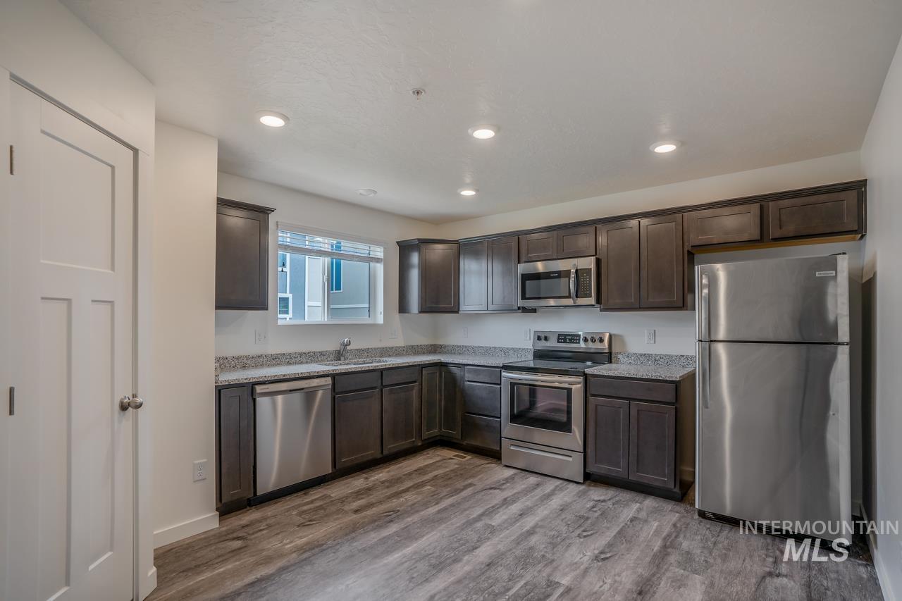 3710 N Centrepoint Way Bldg Q