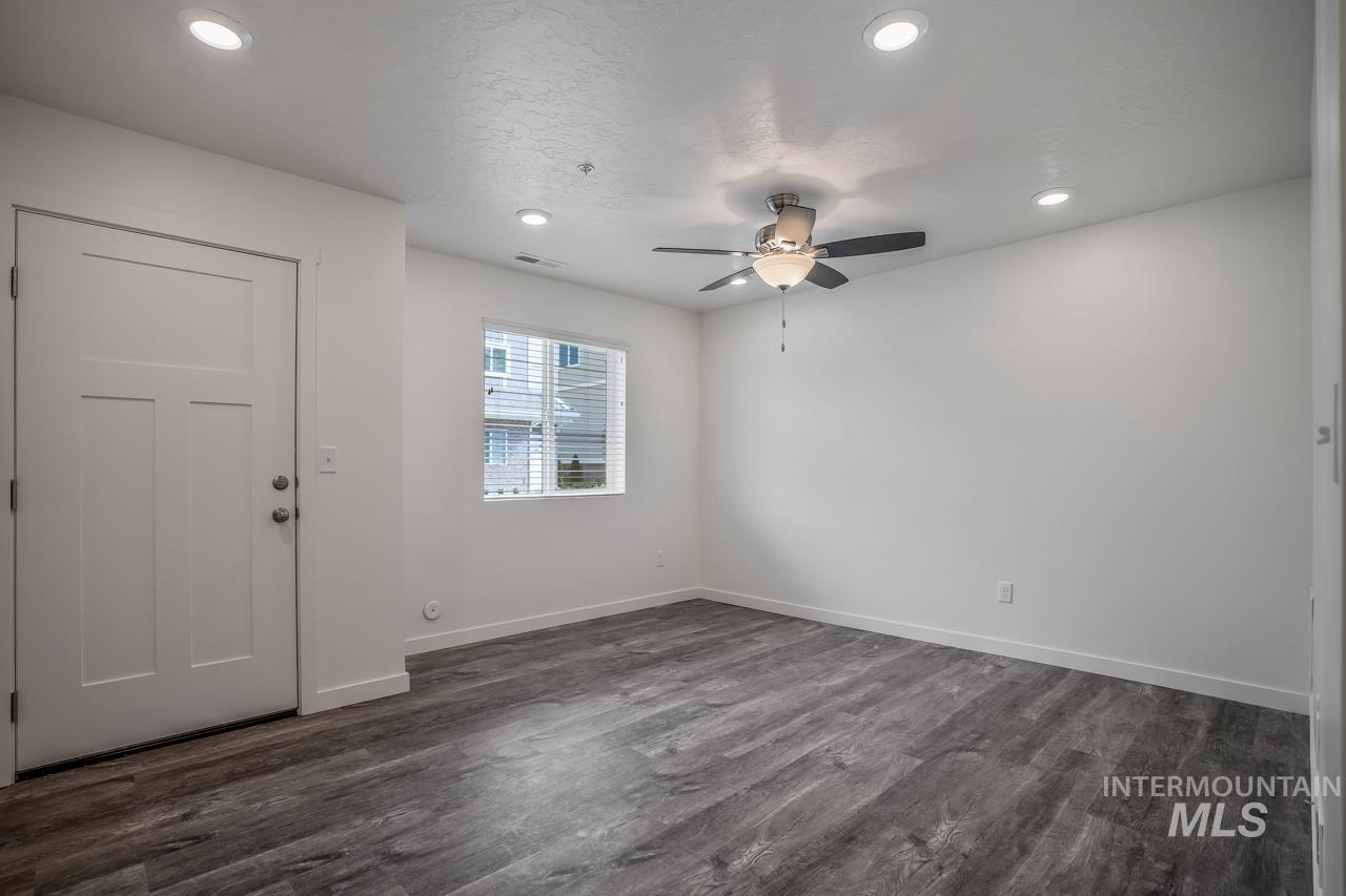 3710 N Centrepoint Way Bldg Q