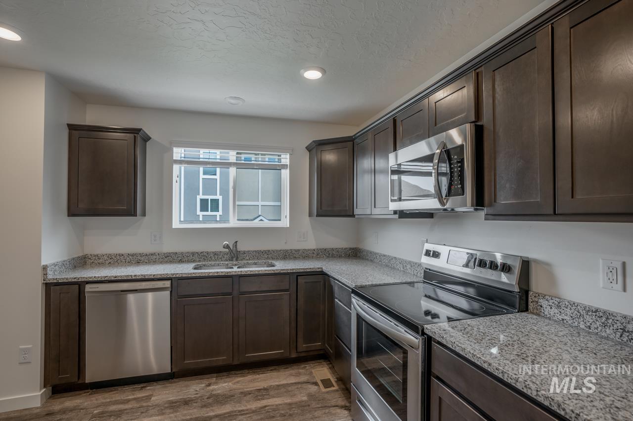 3710 N Centrepoint Way Bldg Q