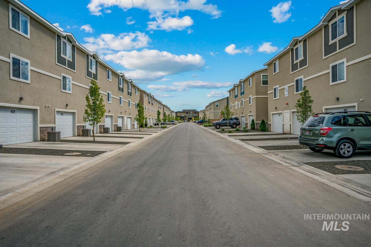3710 N Centrepoint Way Bldg Q