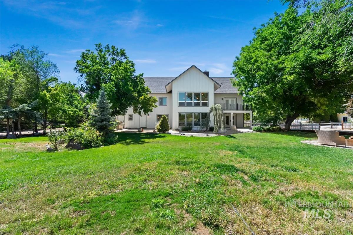 3040 N Duane Dr