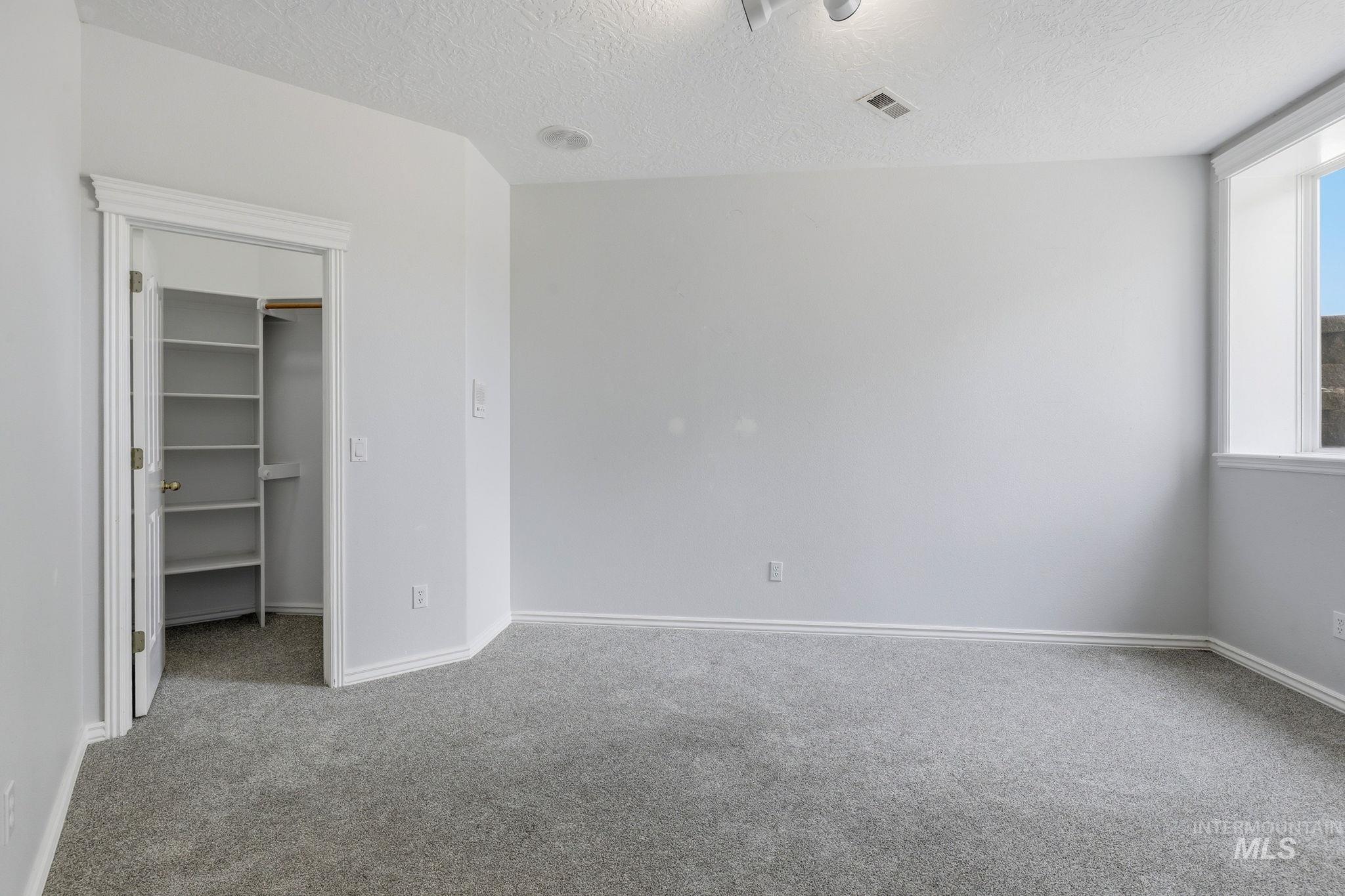 11601 W Campanula Dr