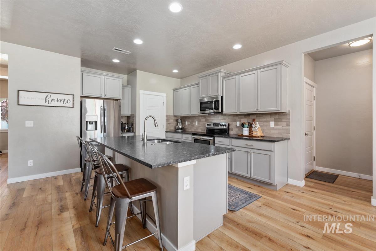 12116 W Ardyce Street