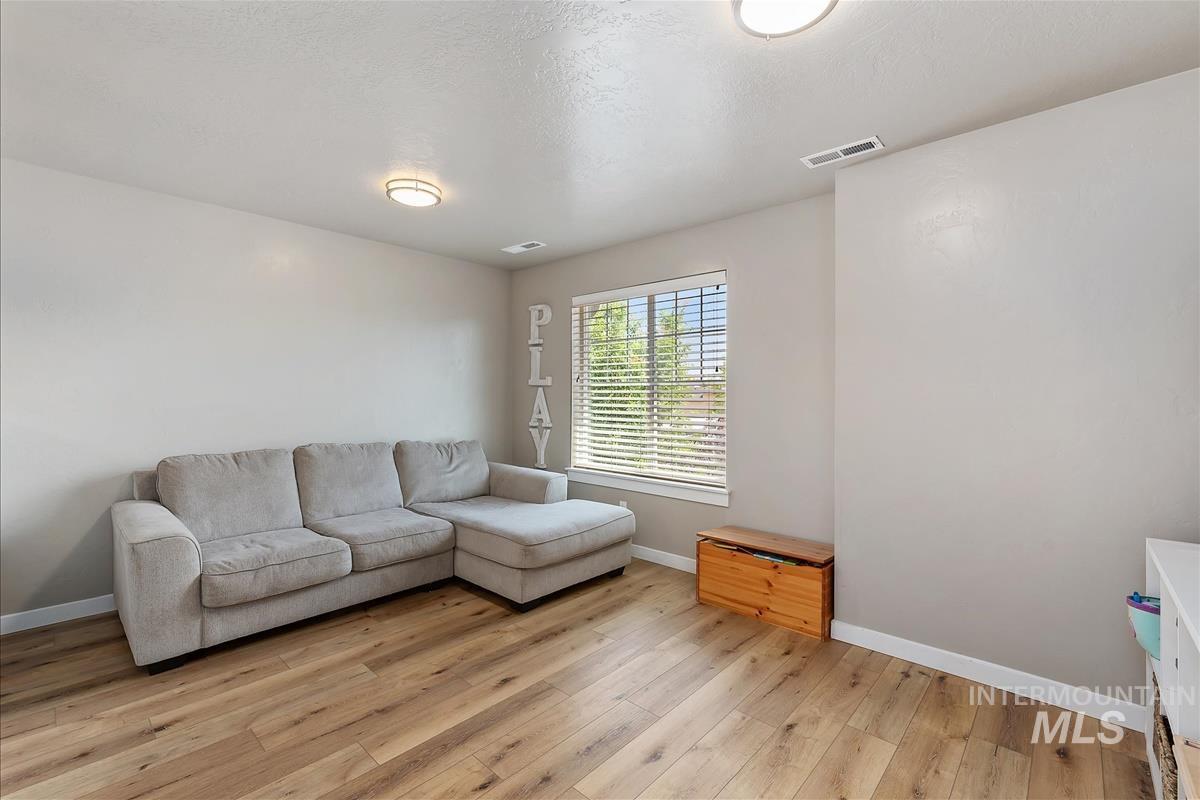 12116 W Ardyce Street