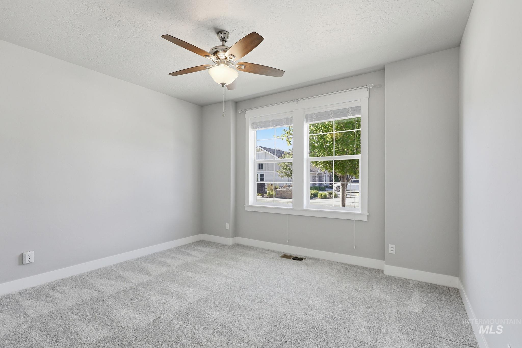 2524 E Picard Dr