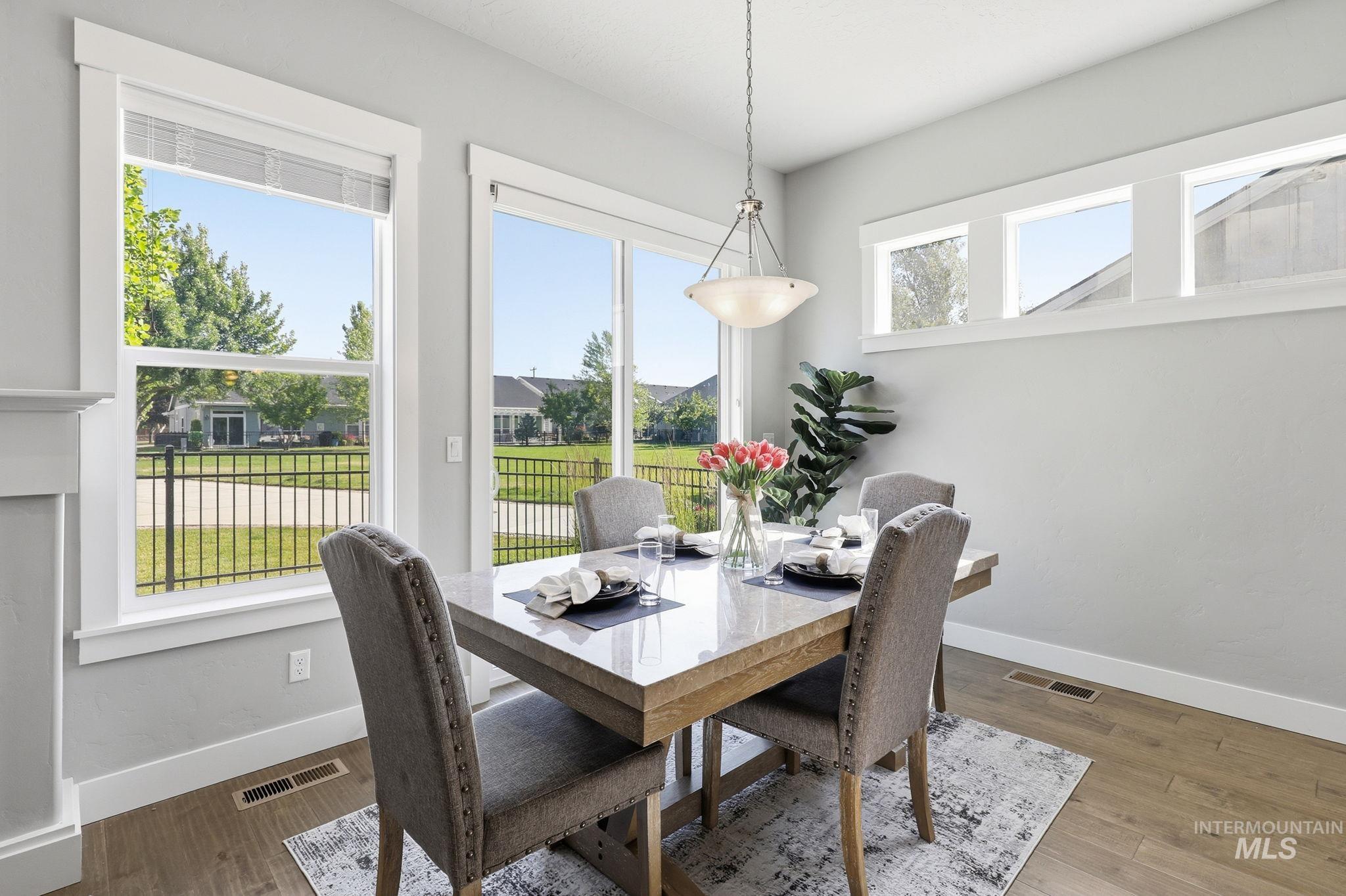 2524 E Picard Dr