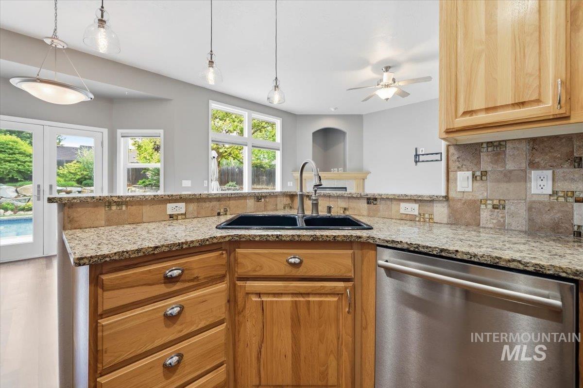 4031 E Aphrodite Dr.