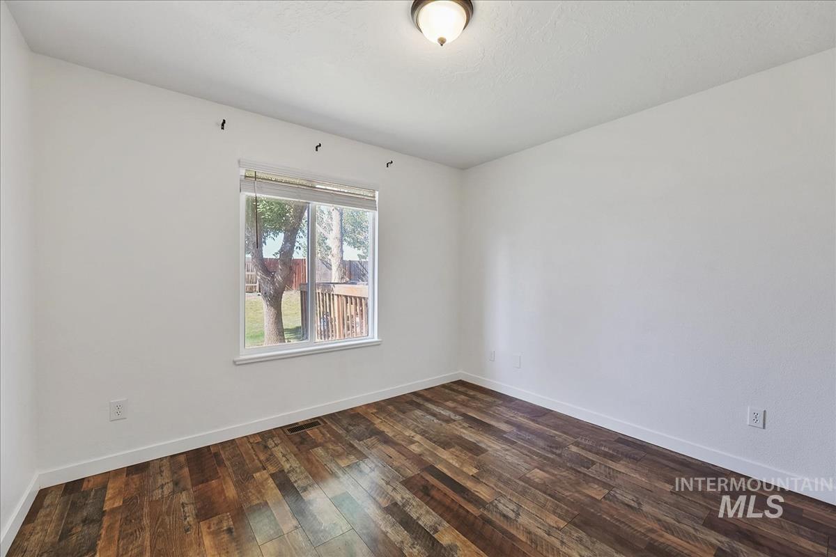 1697 W 4th