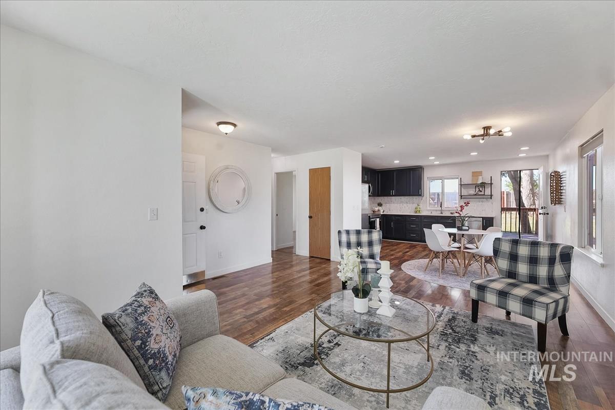 1697 W 4th
