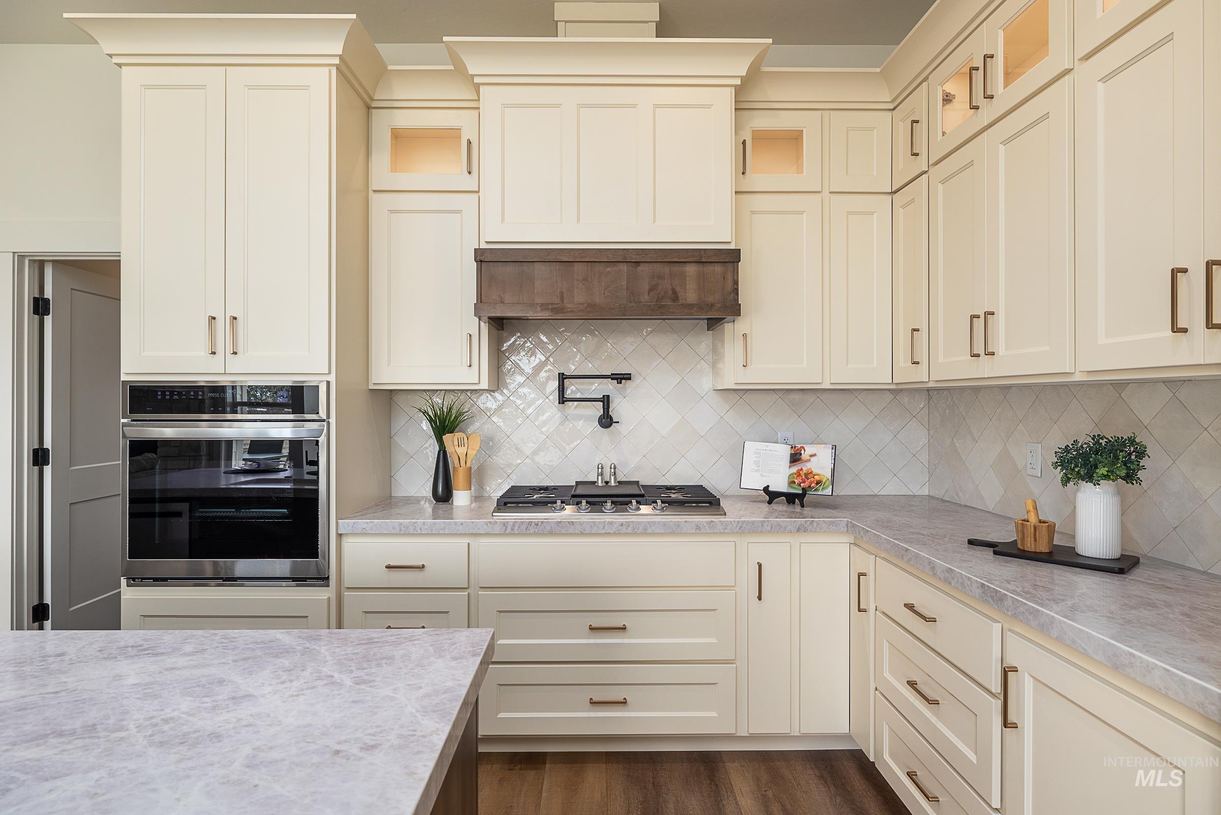 18355 Bow Ln Unit: Lot 6