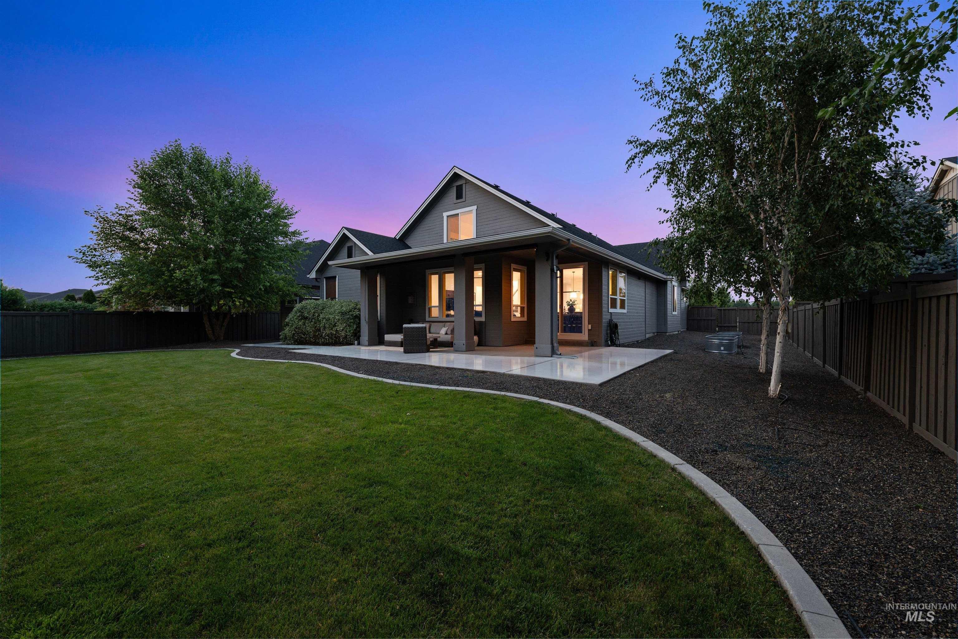 1789 N Tullshire