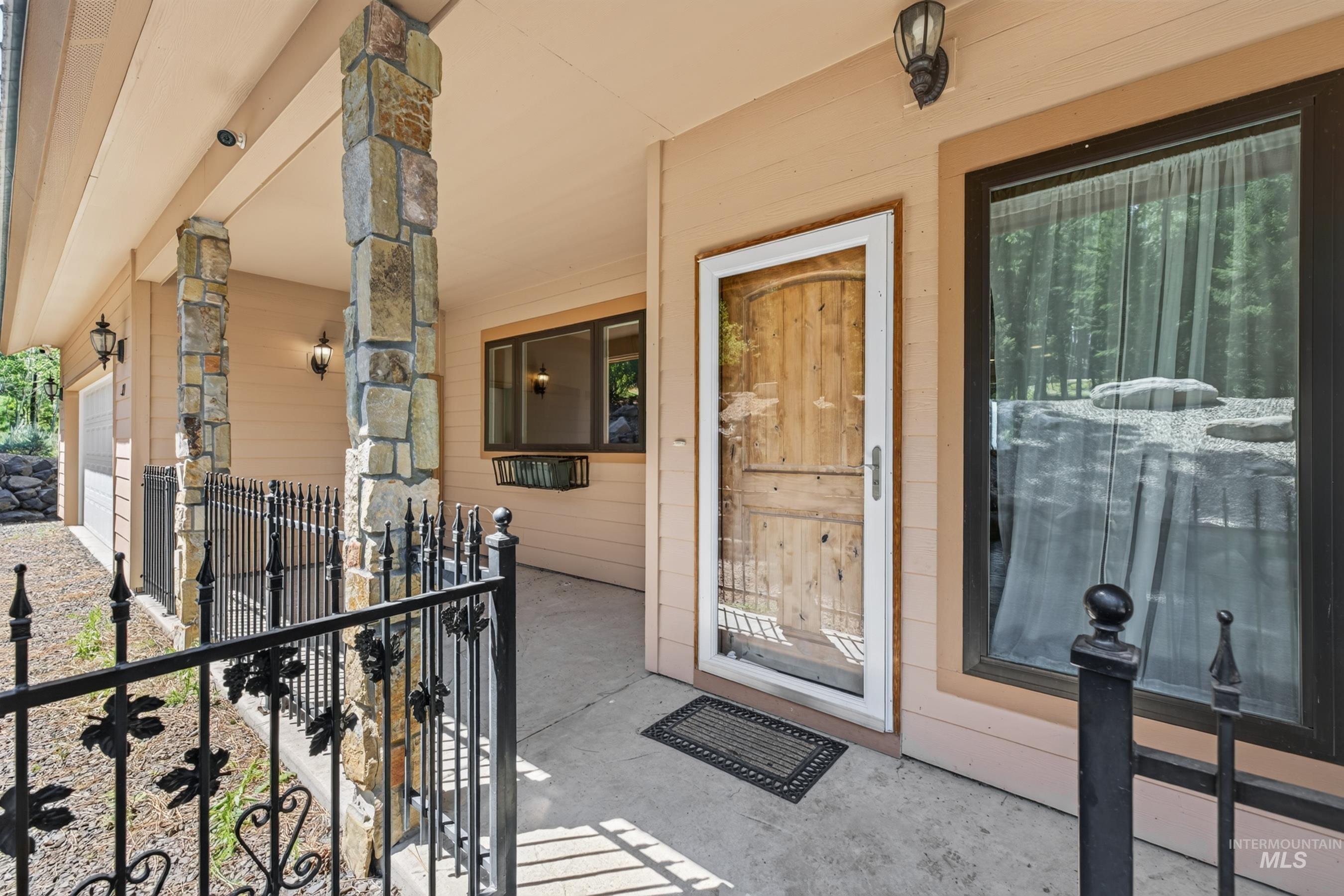 21 Starflower Dr