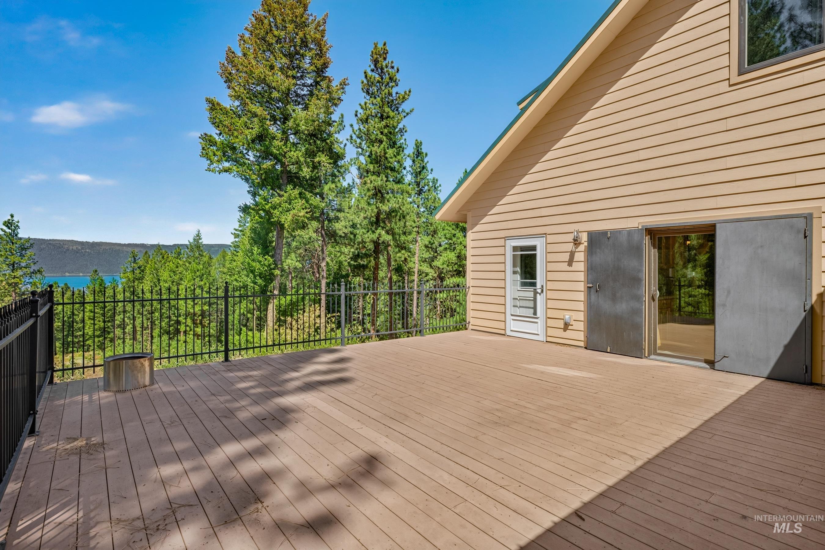 21 Starflower Dr