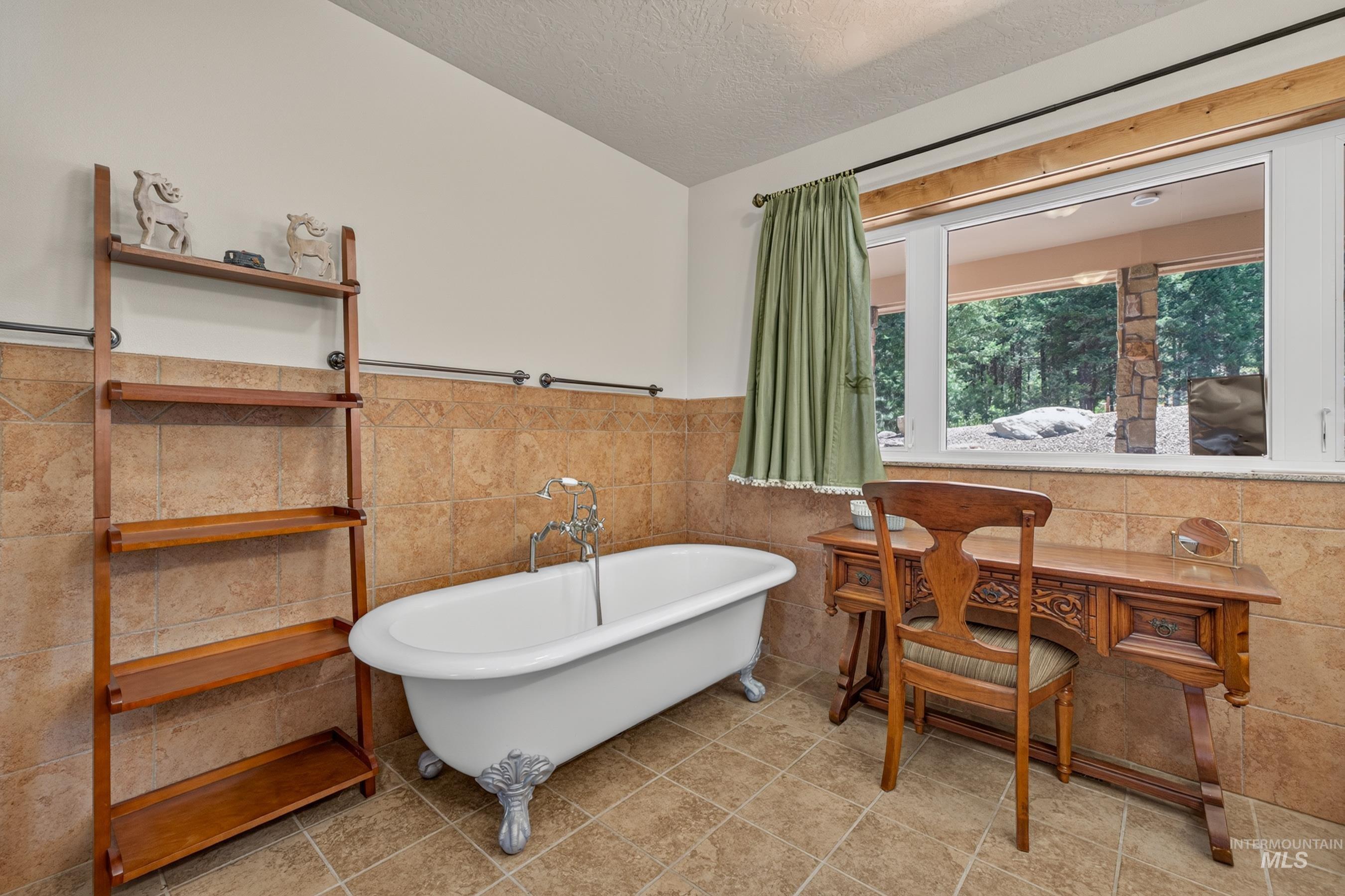 21 Starflower Dr
