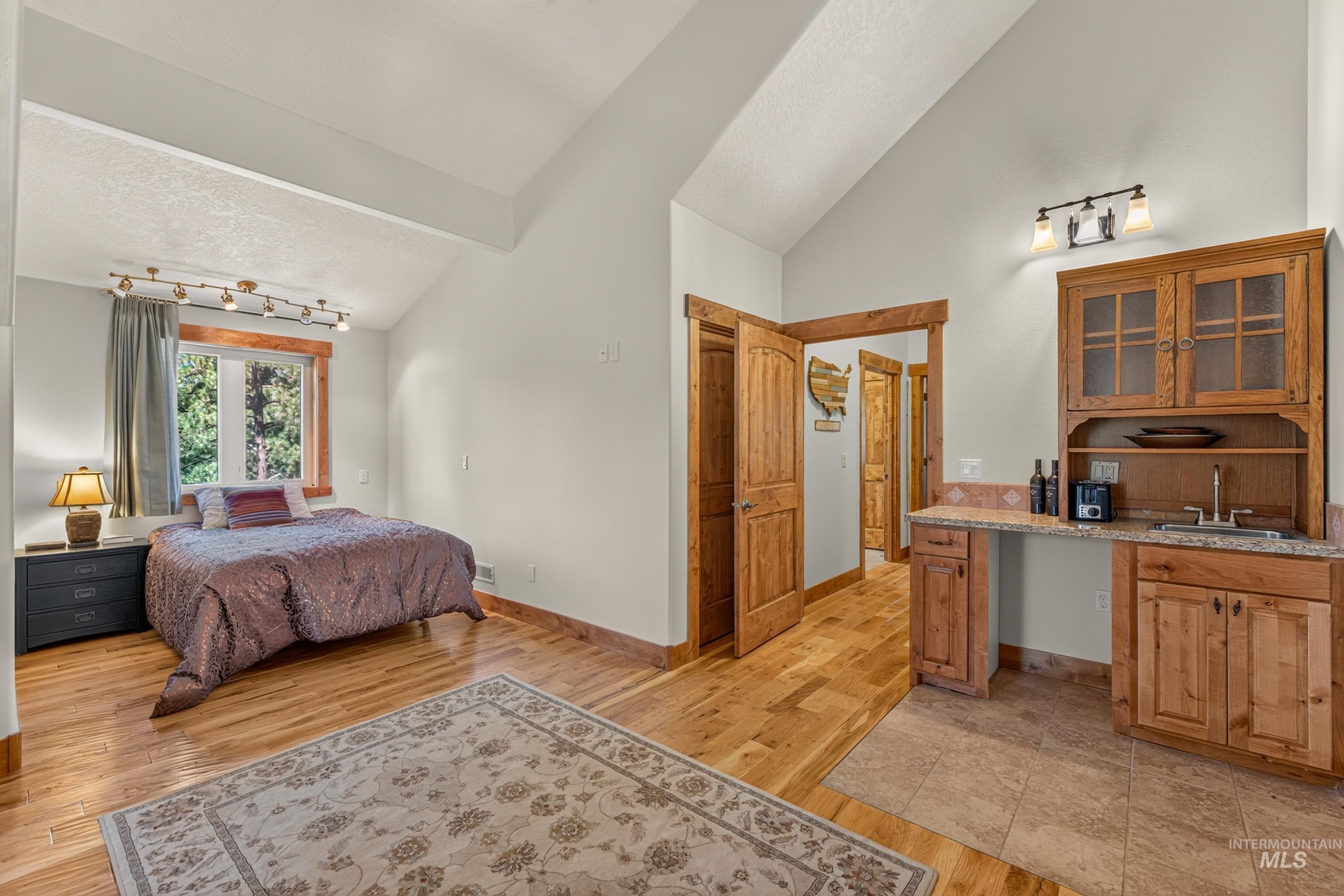 21 Starflower Dr