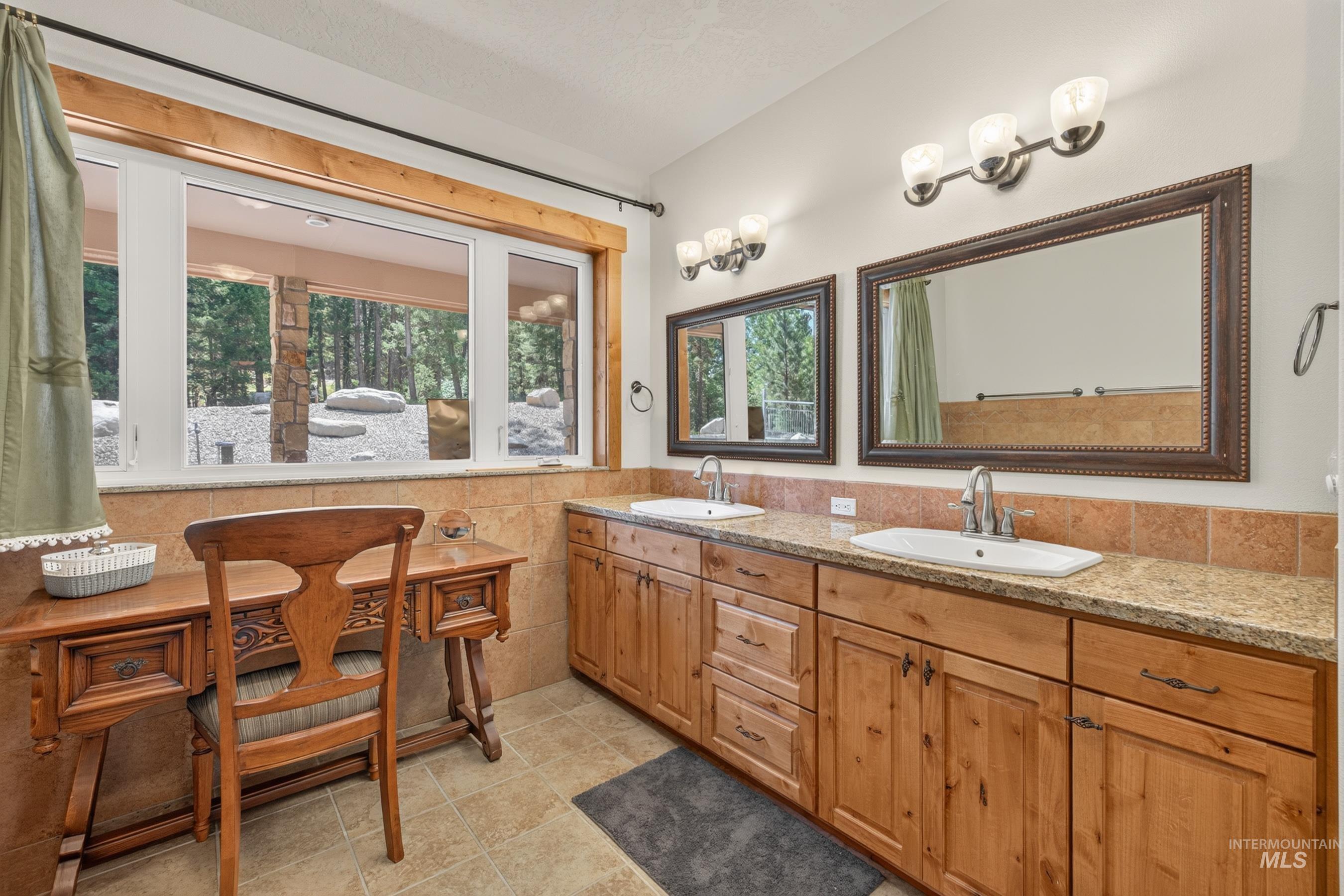 21 Starflower Dr