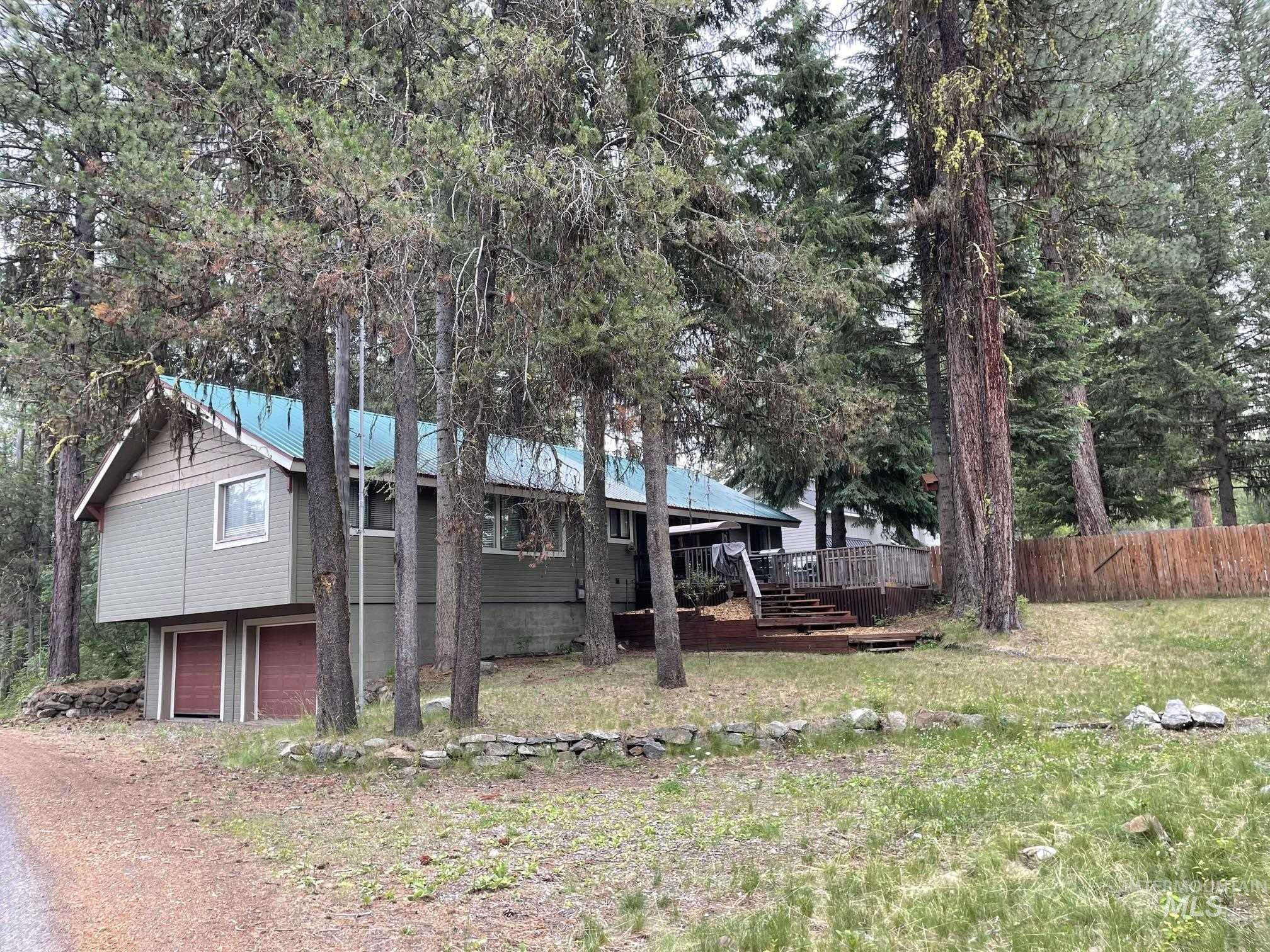 1025 Meadows Rd