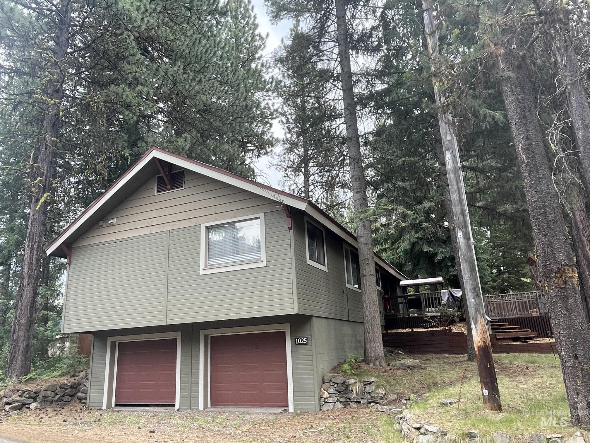 1025 Meadows Rd