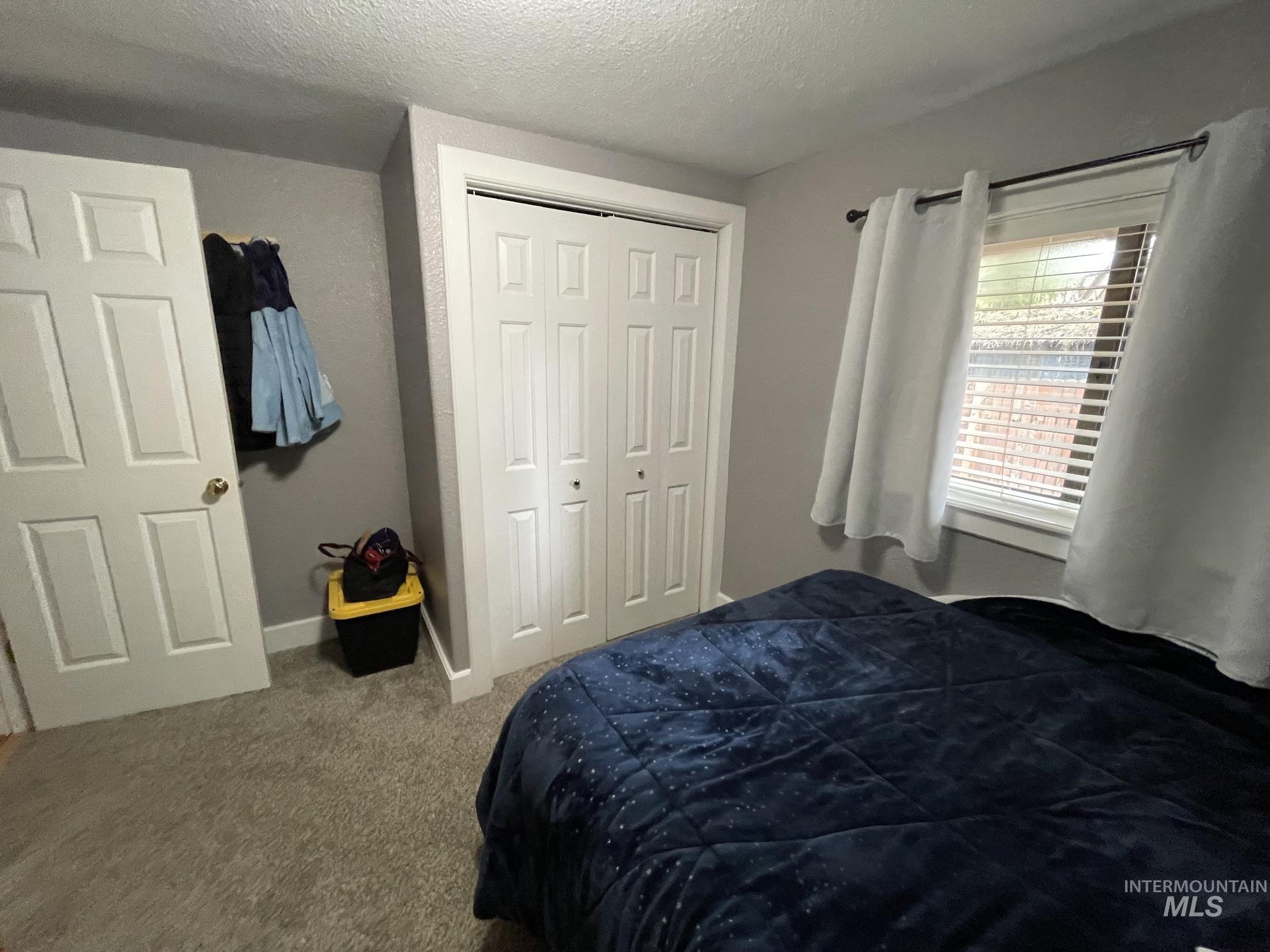 1025 Meadows Rd