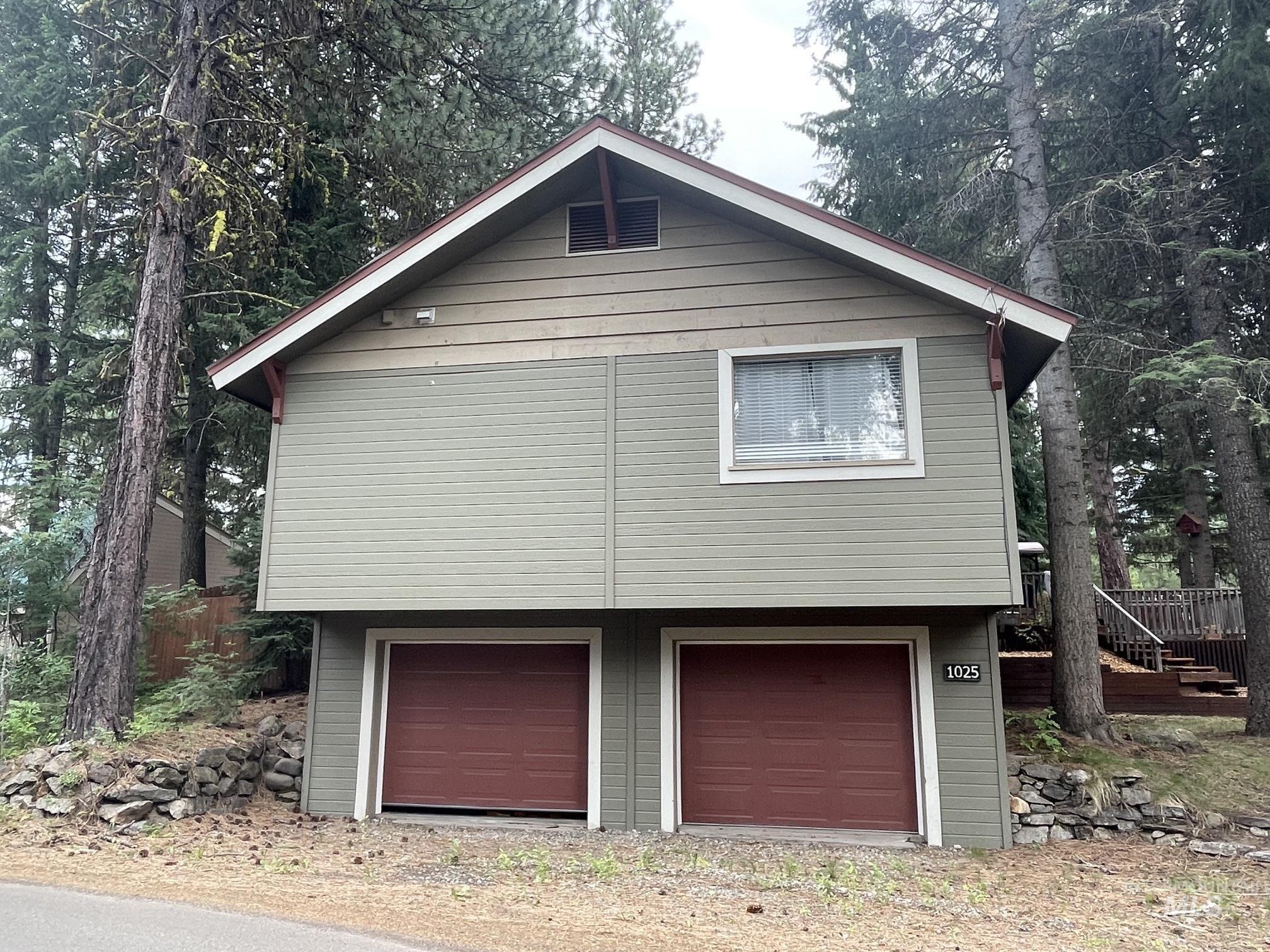 1025 Meadows Rd