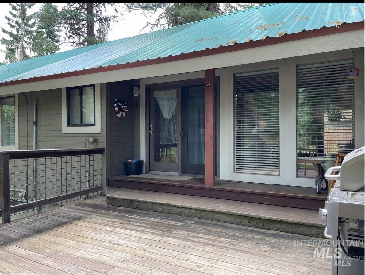 1025 Meadows Rd