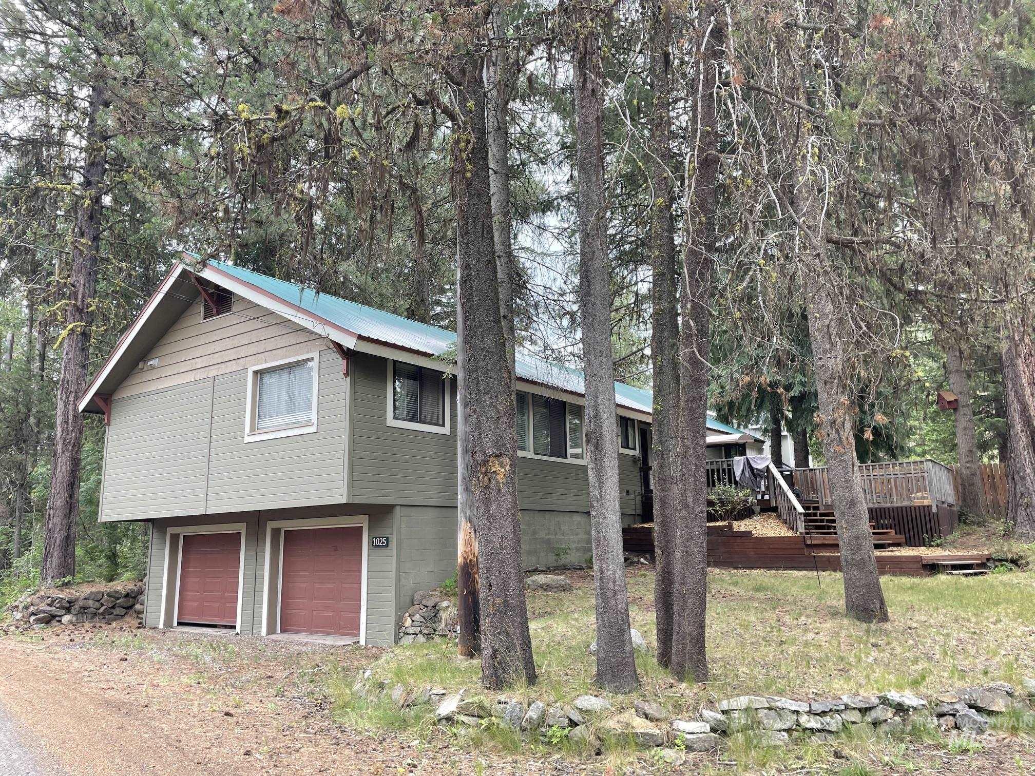 1025 Meadows Rd