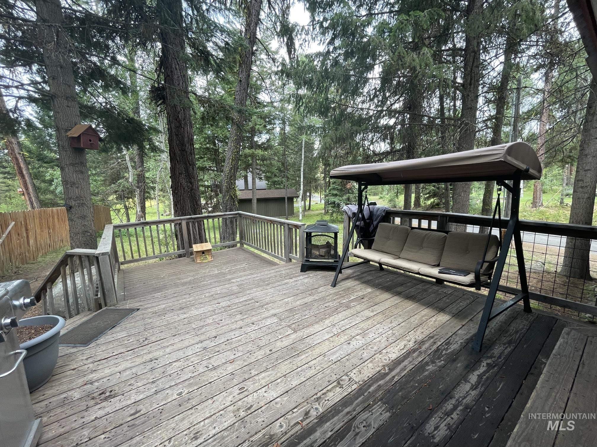 1025 Meadows Rd