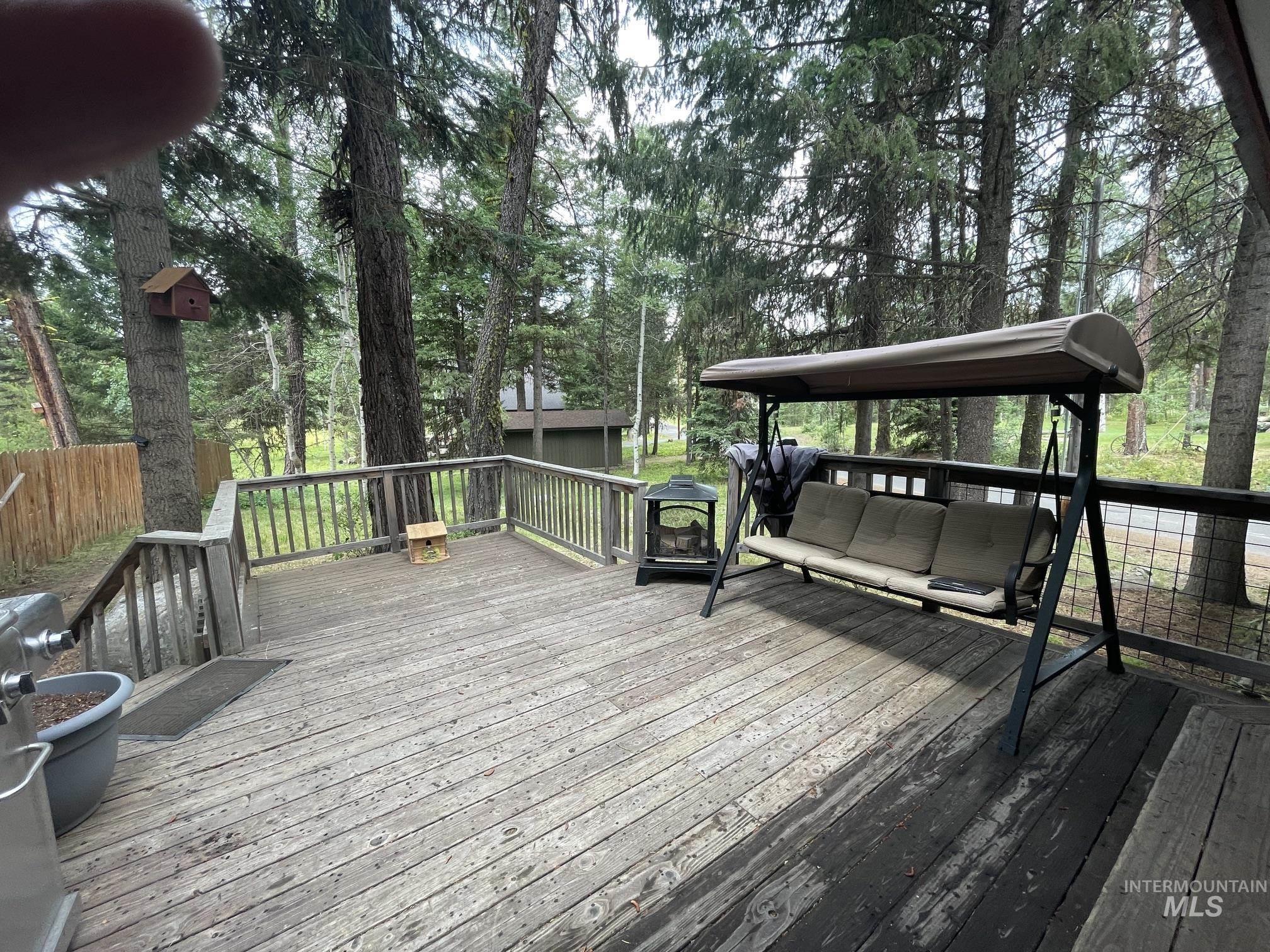 1025 Meadows Rd