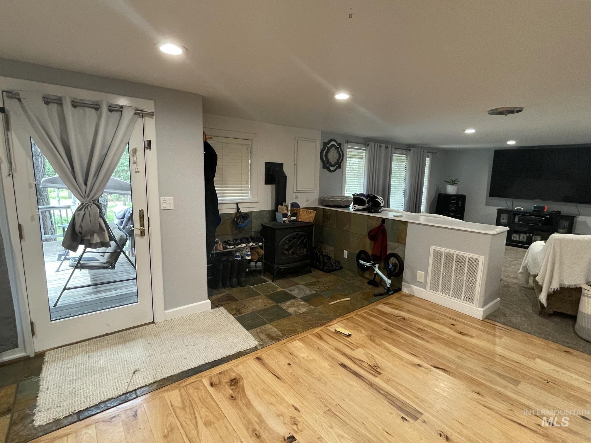 1025 Meadows Rd
