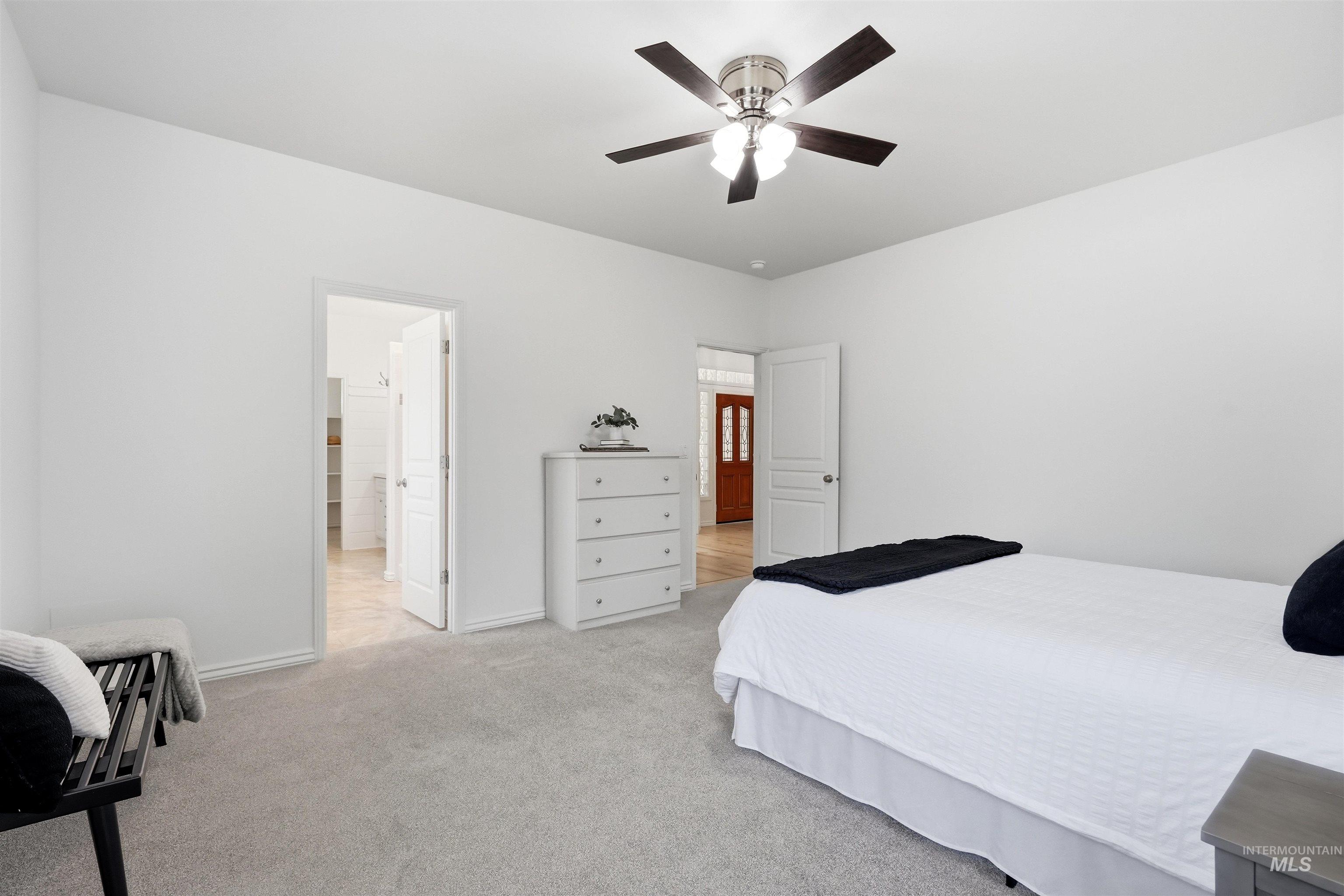 2464 E Lenox Ct