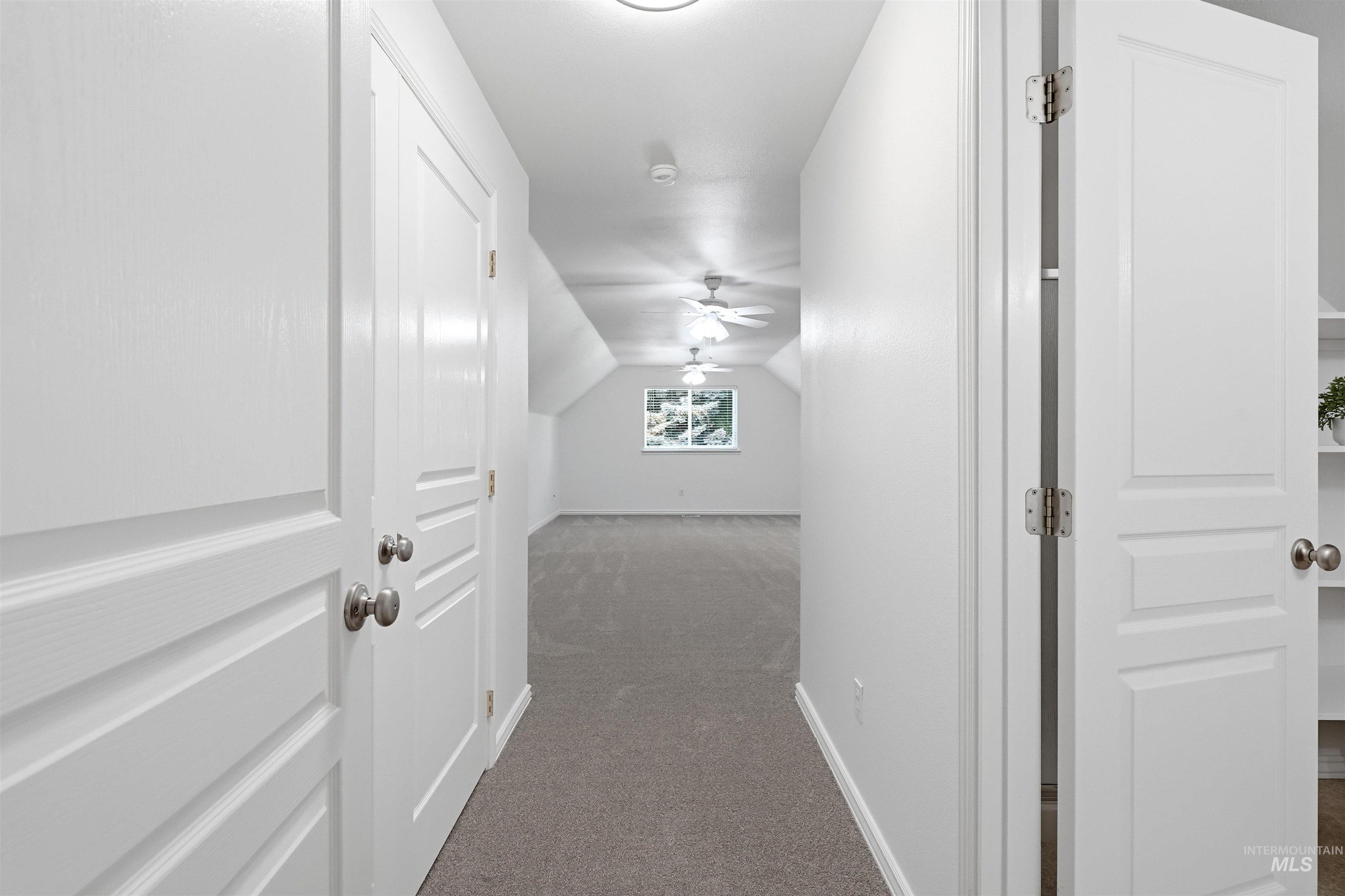 2464 E Lenox Ct